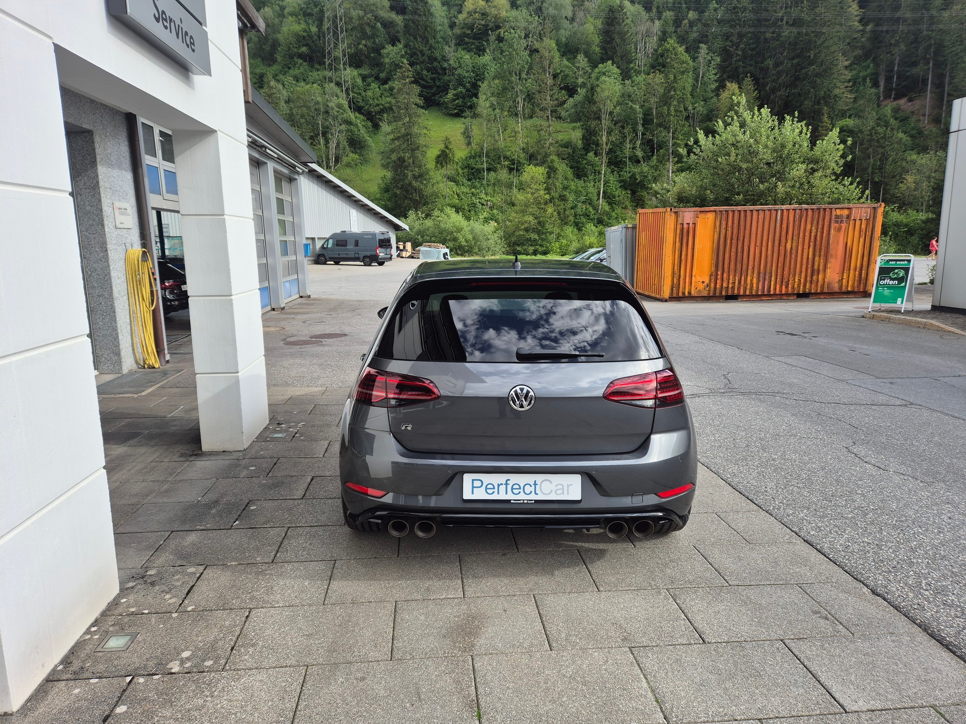 VW Golf 2.0 TSI R 4Motion DSG-image-5