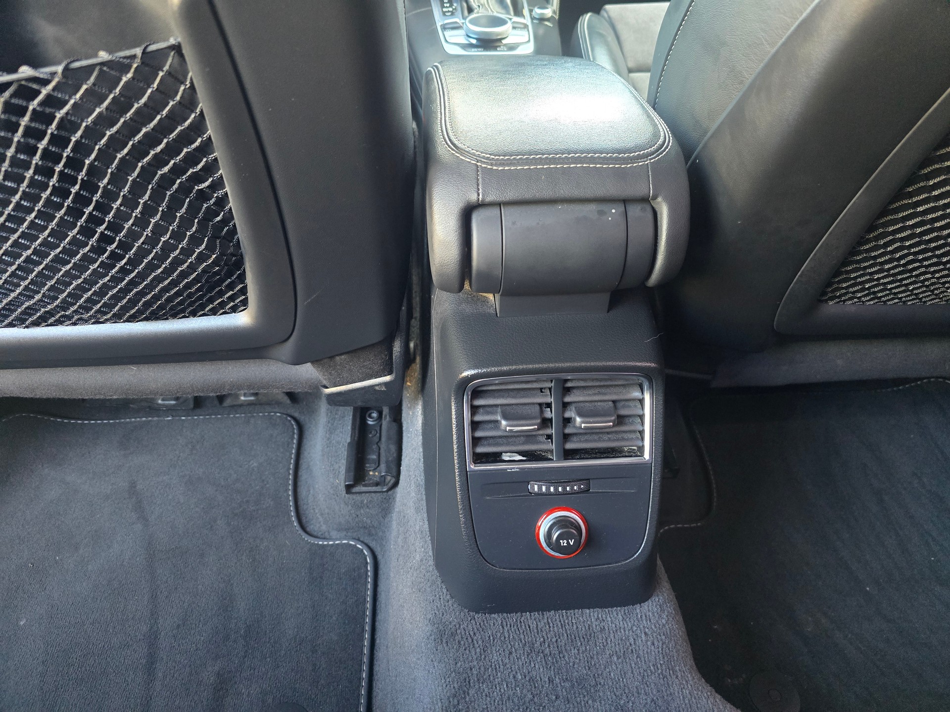 AUDI S3 Sportback 2.0 TFSI quattro S-tronic-image-15