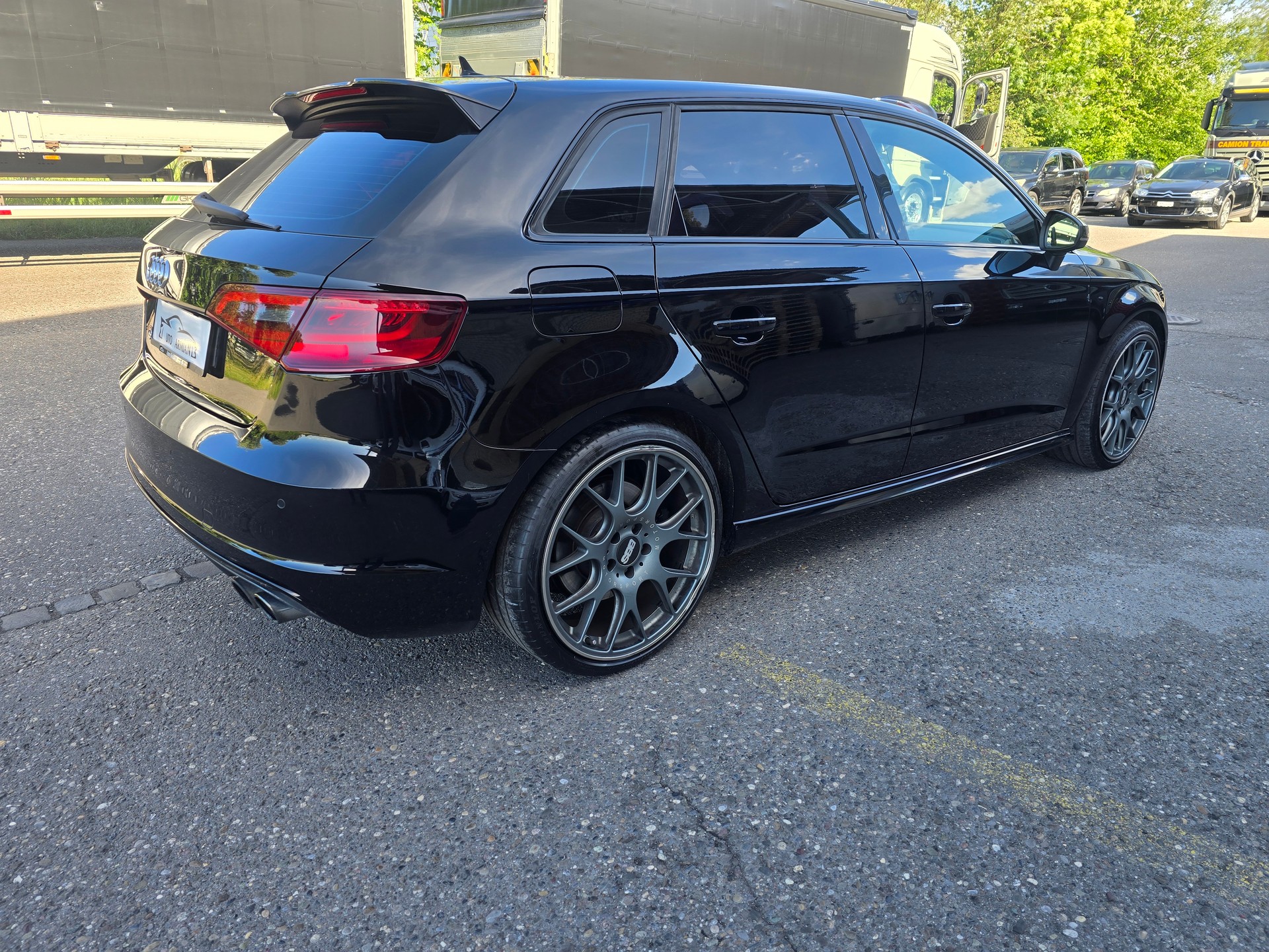AUDI S3 Sportback 2.0 TFSI quattro S-tronic-image-5