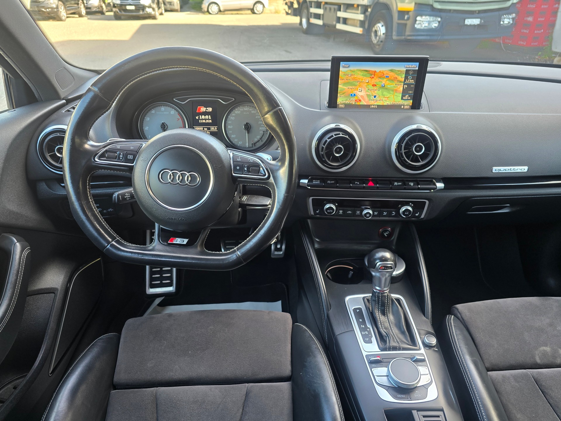AUDI S3 Sportback 2.0 TFSI quattro S-tronic-image-16