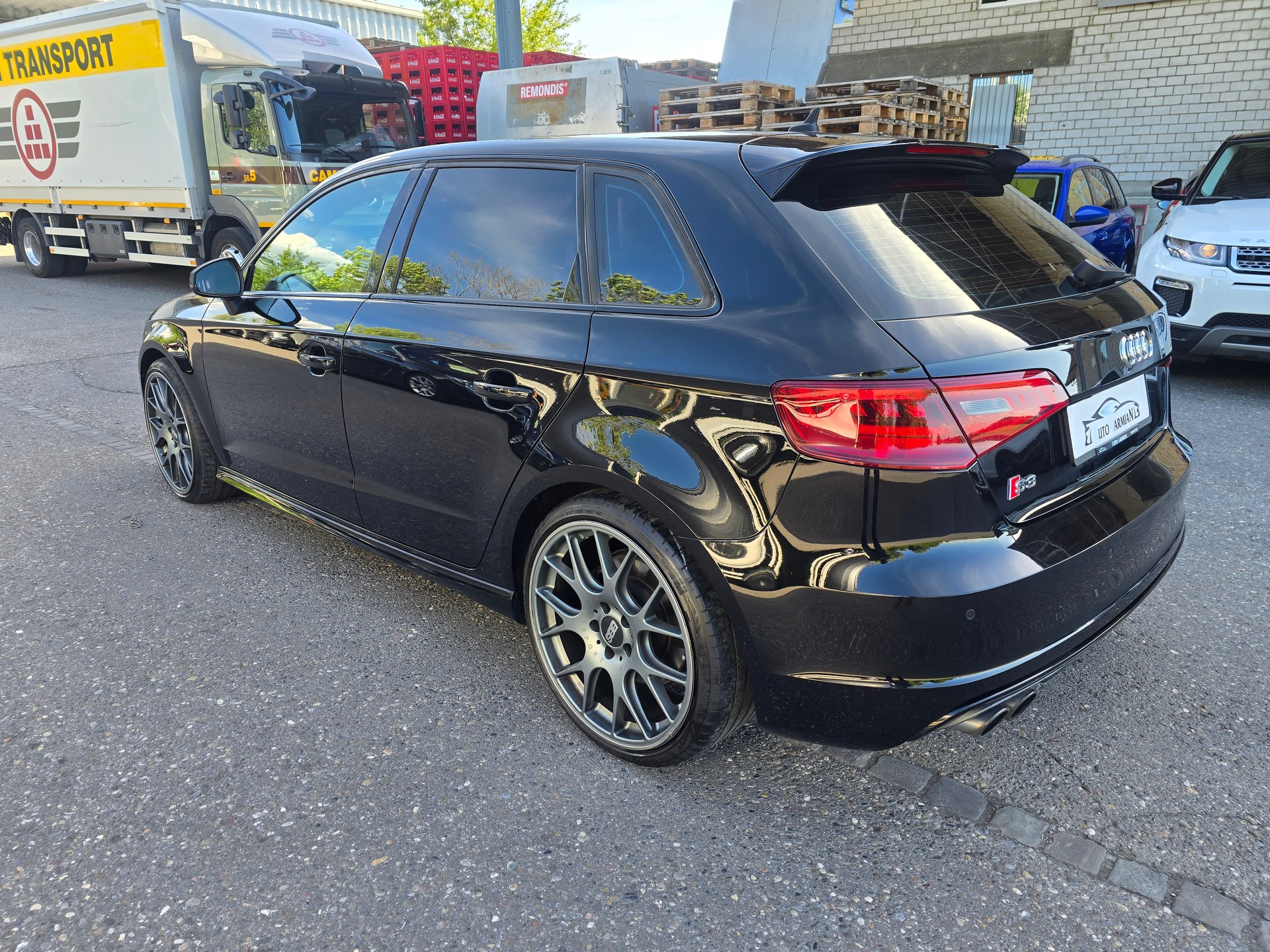 AUDI S3 Sportback 2.0 TFSI quattro S-tronic-image-4