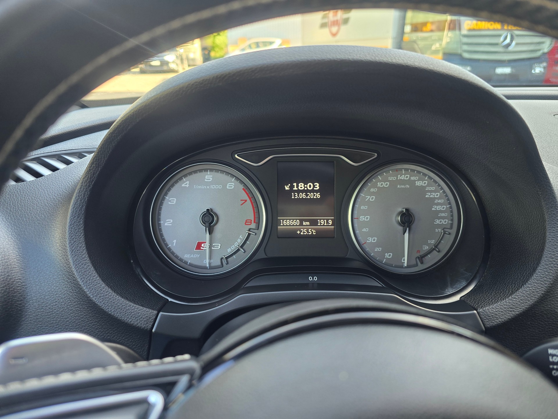 AUDI S3 Sportback 2.0 TFSI quattro S-tronic-image-19