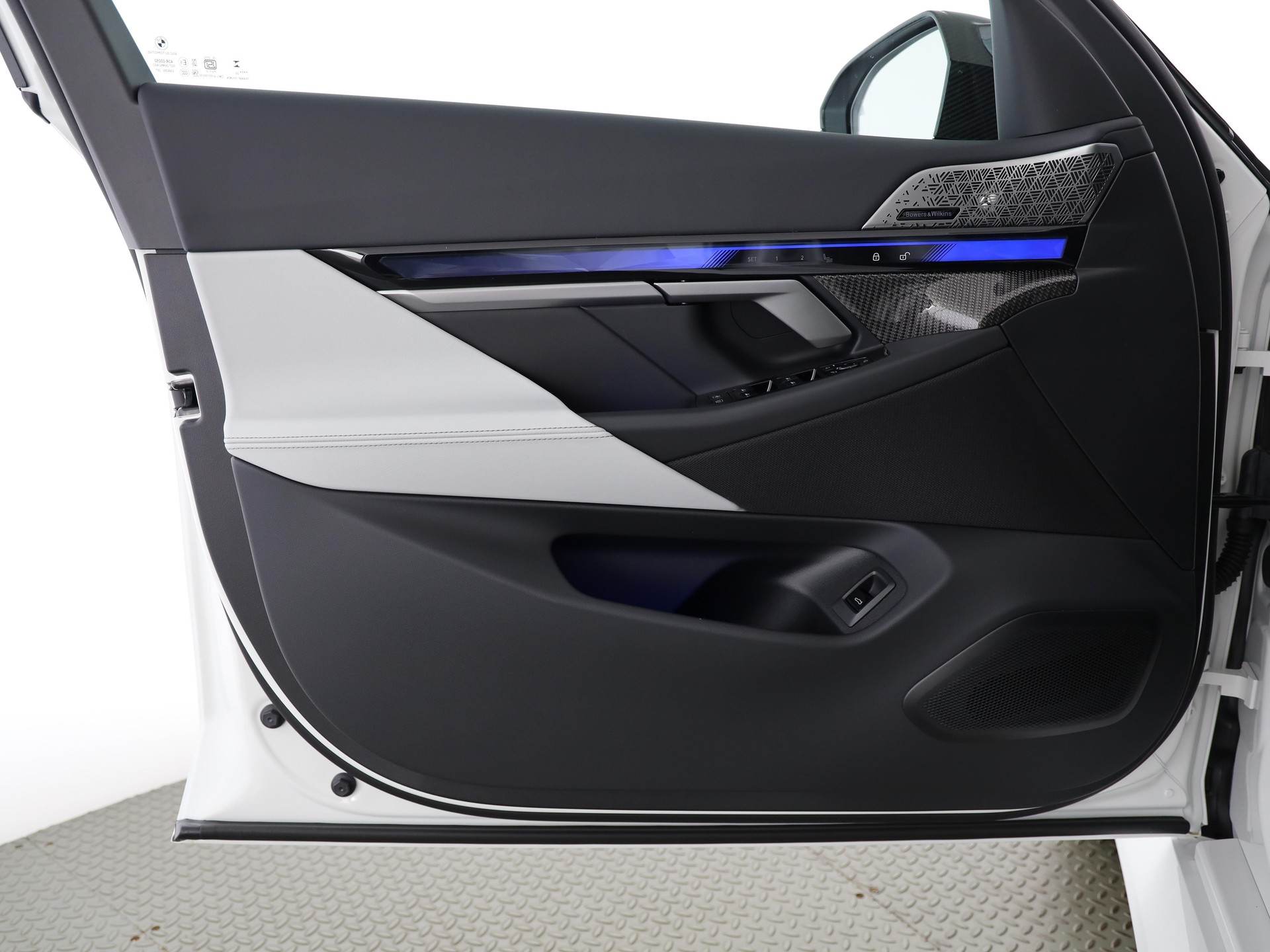 BMW M5 xDrive-image-12