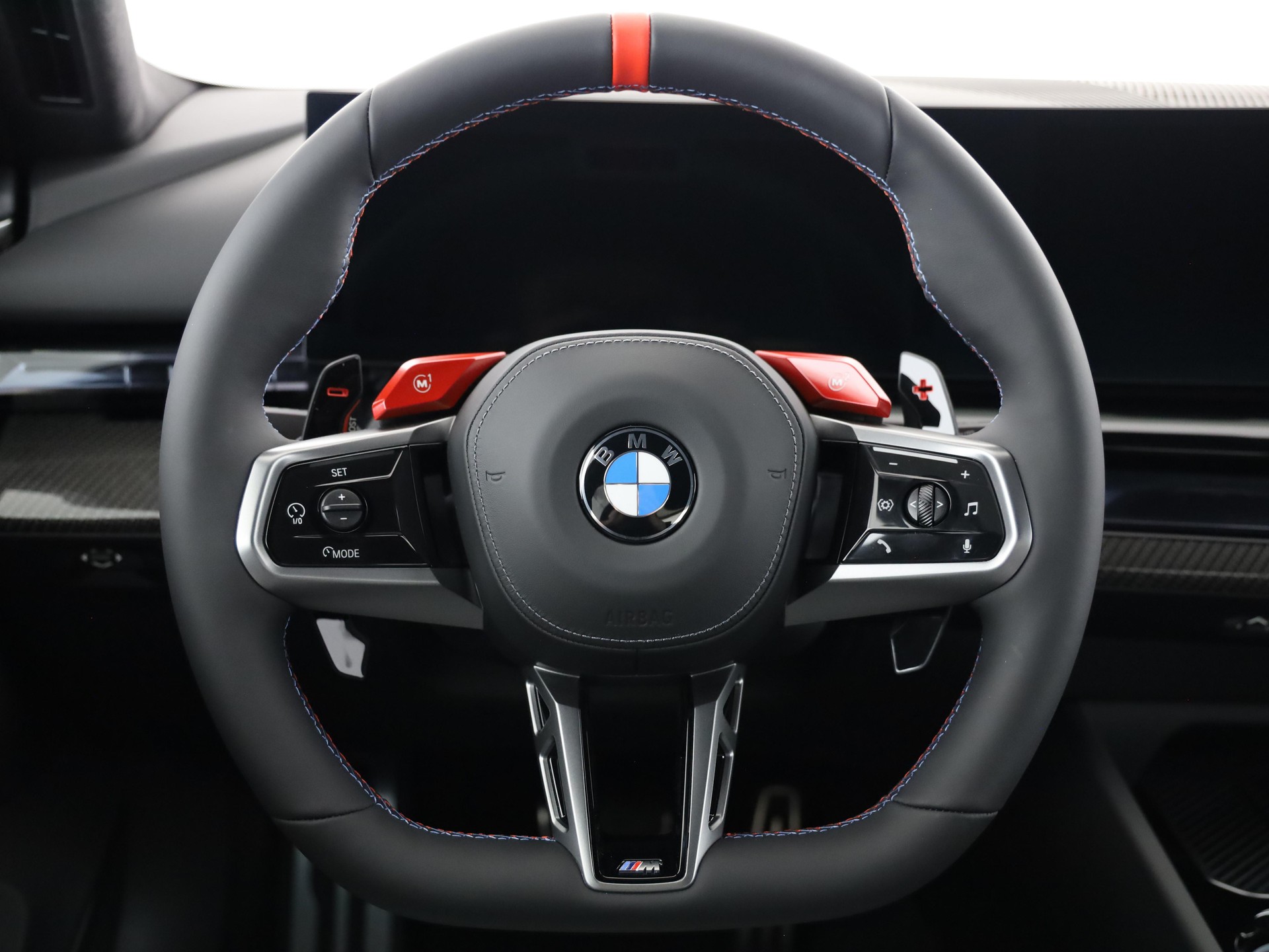 BMW M5 xDrive-image-22