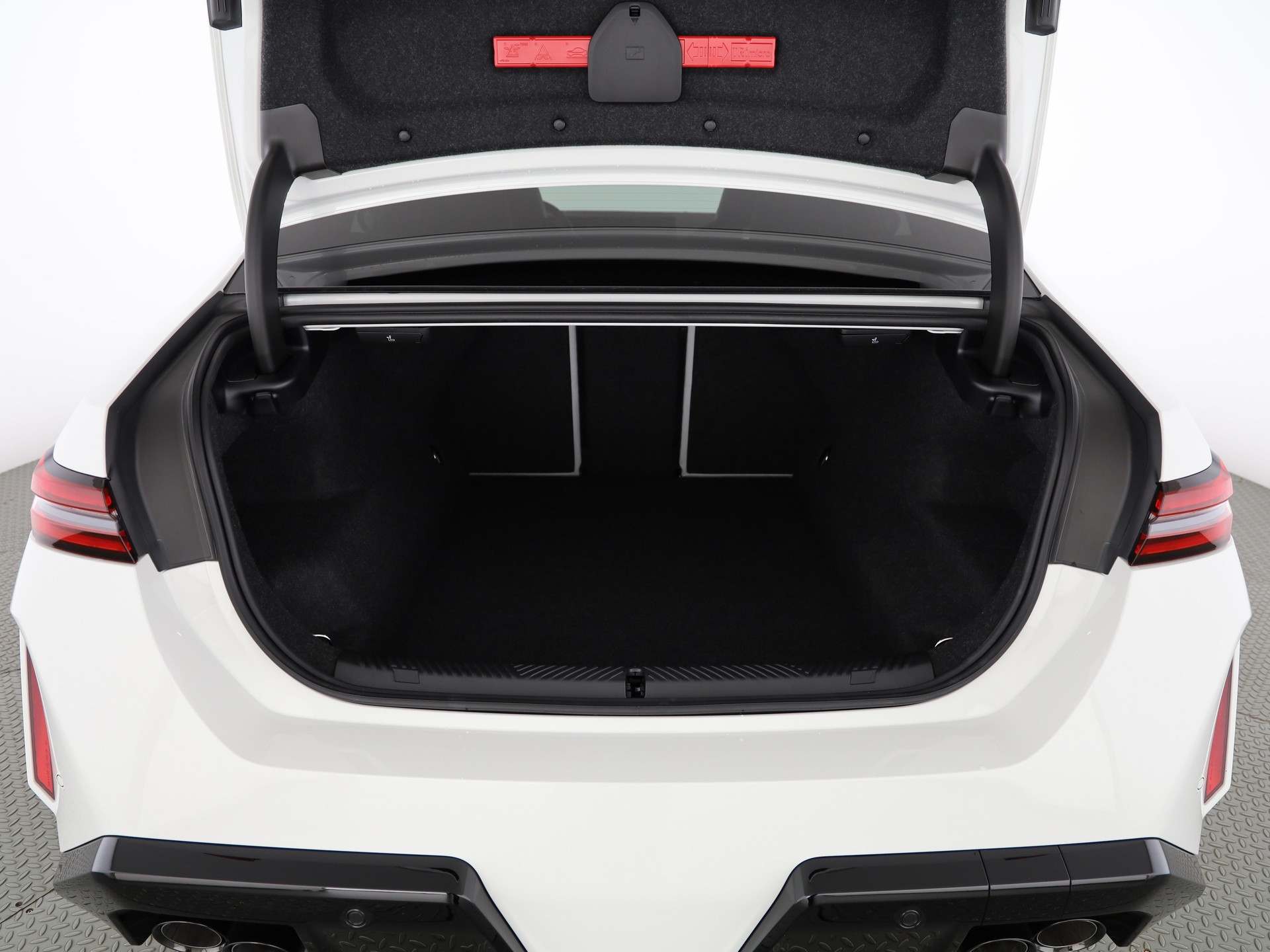 BMW M5 xDrive-image-10