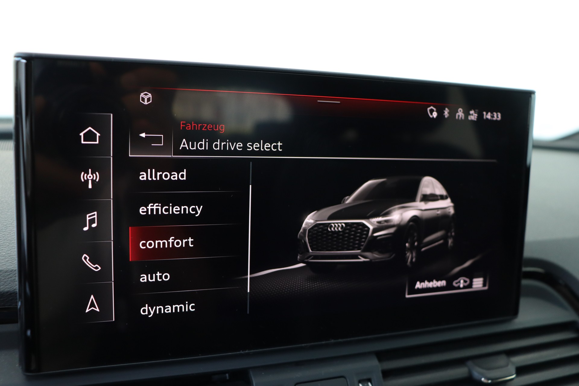 AUDI Q5 Sportback 40 TDI Blackedition quattro S-tronic-image-25