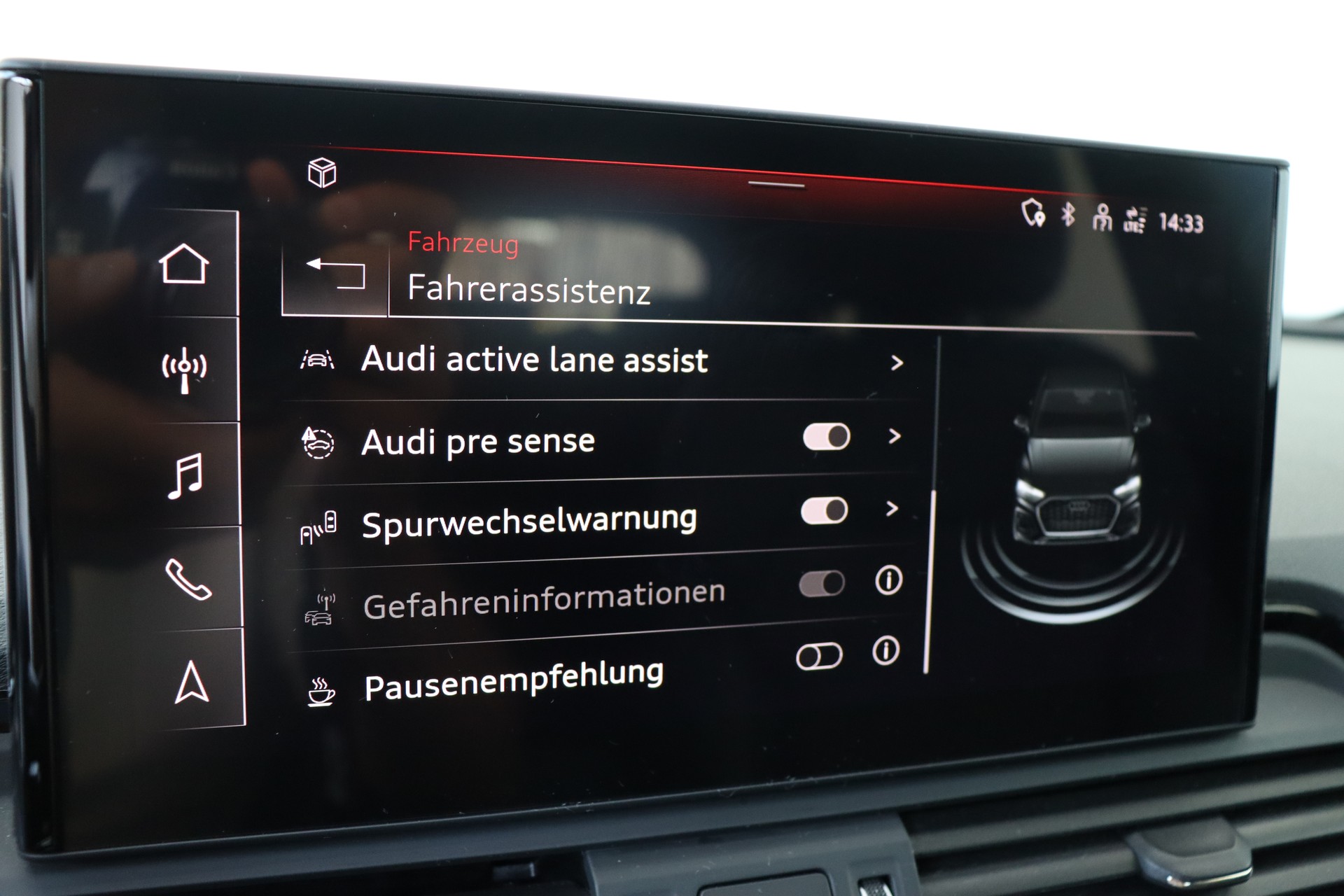 AUDI Q5 Sportback 40 TDI Blackedition quattro S-tronic-image-24