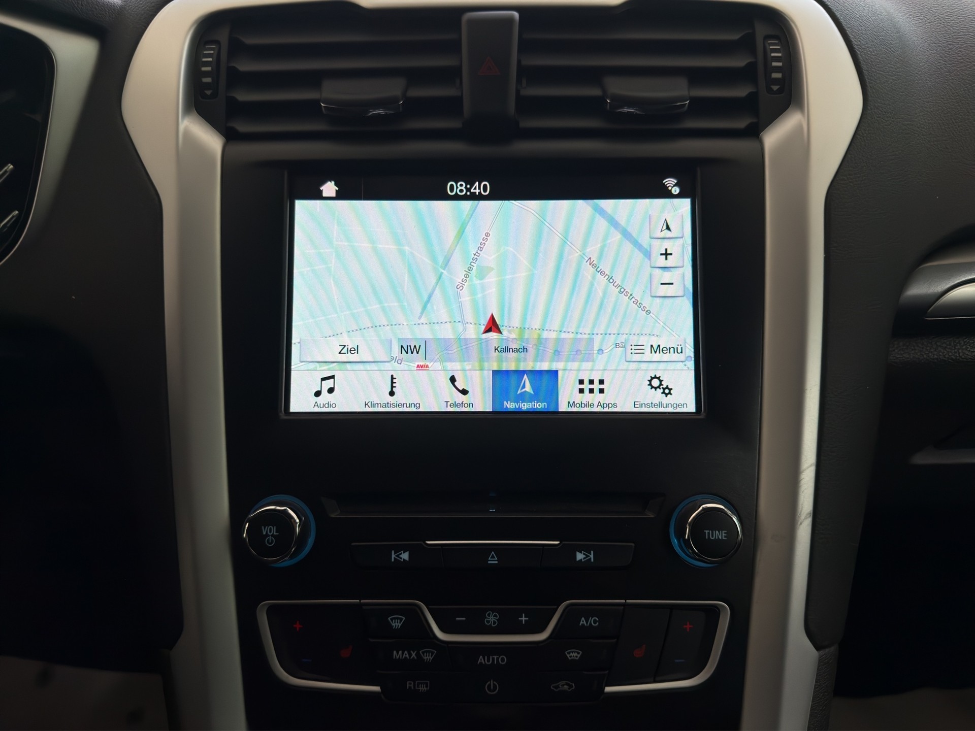 FORD Mondeo 2.0 TDCi Business Plus PowerShift-image-11