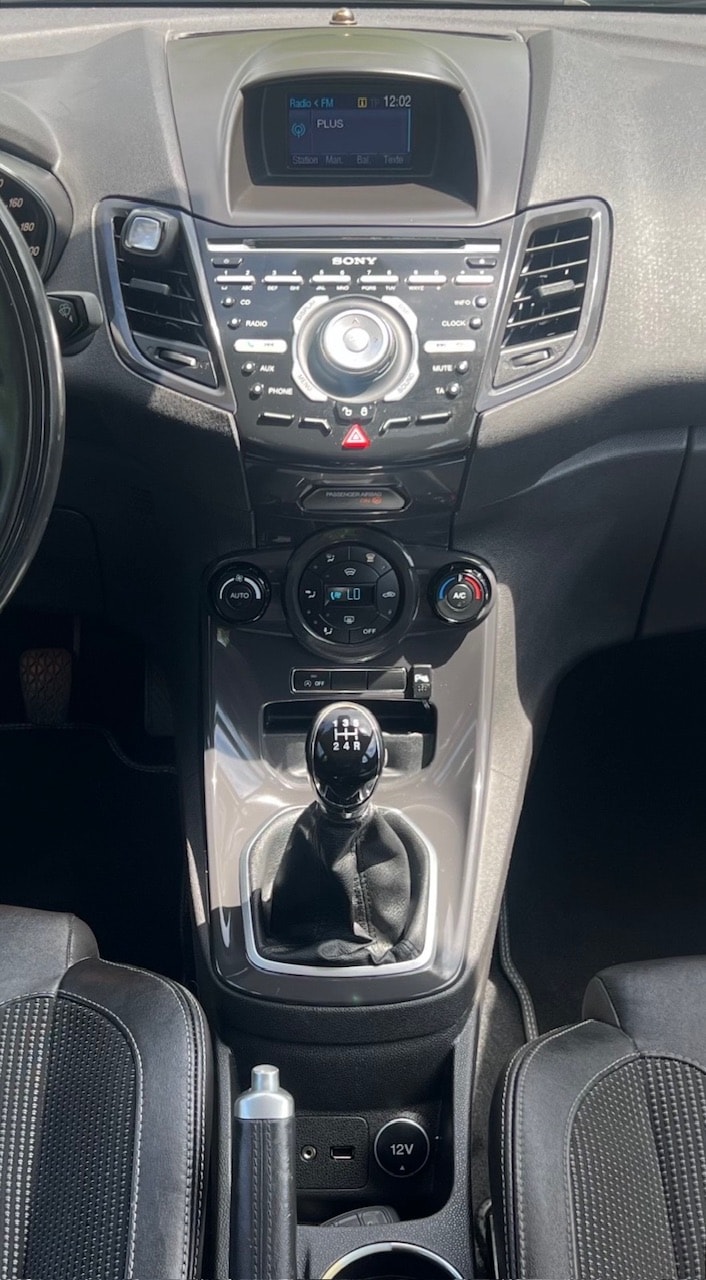 FORD Fiesta 1.0 SCTi Titanium-image-11