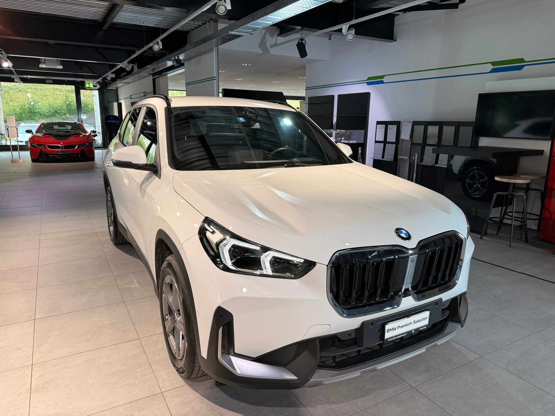 BMW X1 sDrive 18i-image-4