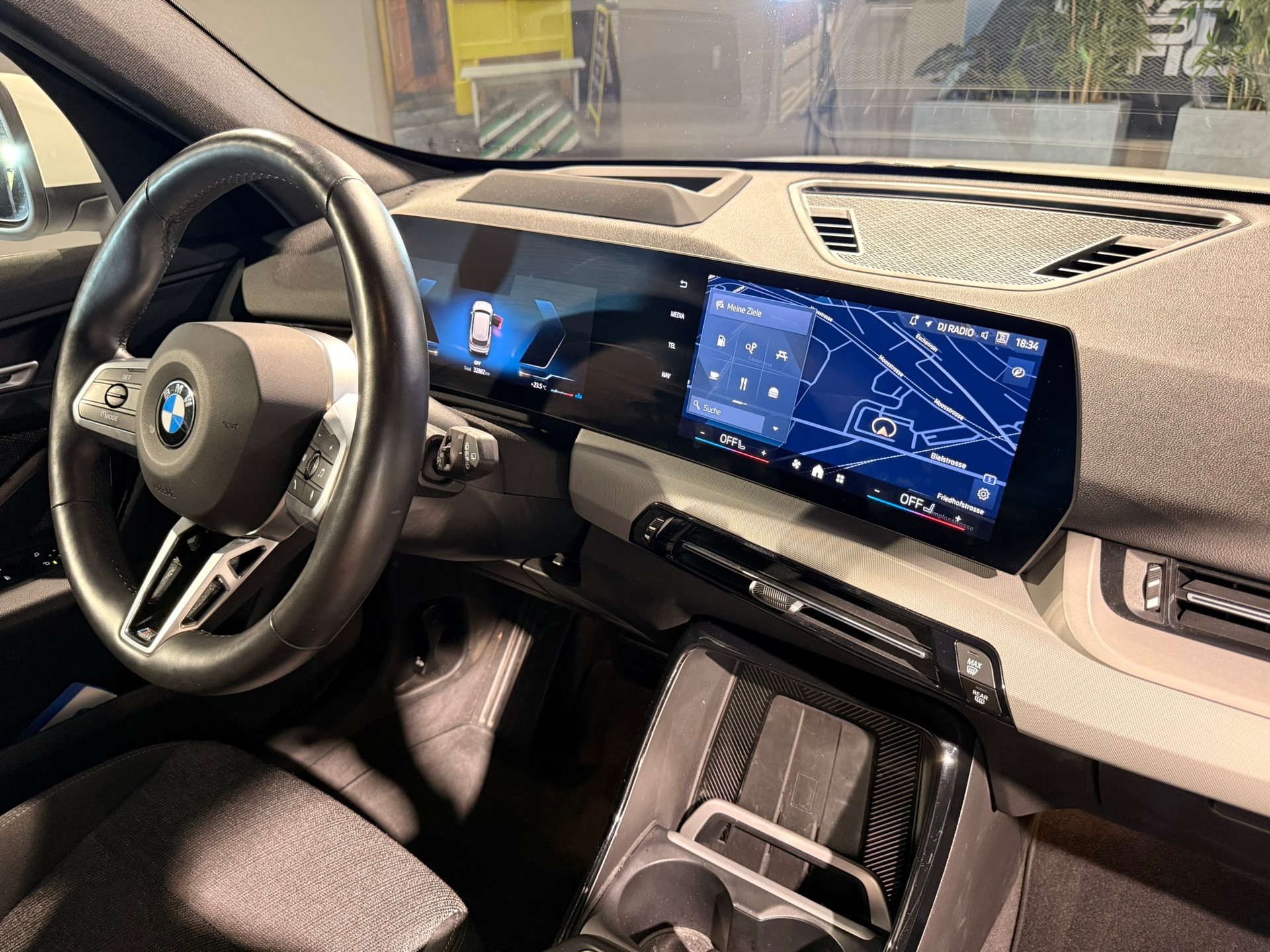BMW X1 sDrive 18i-image-29
