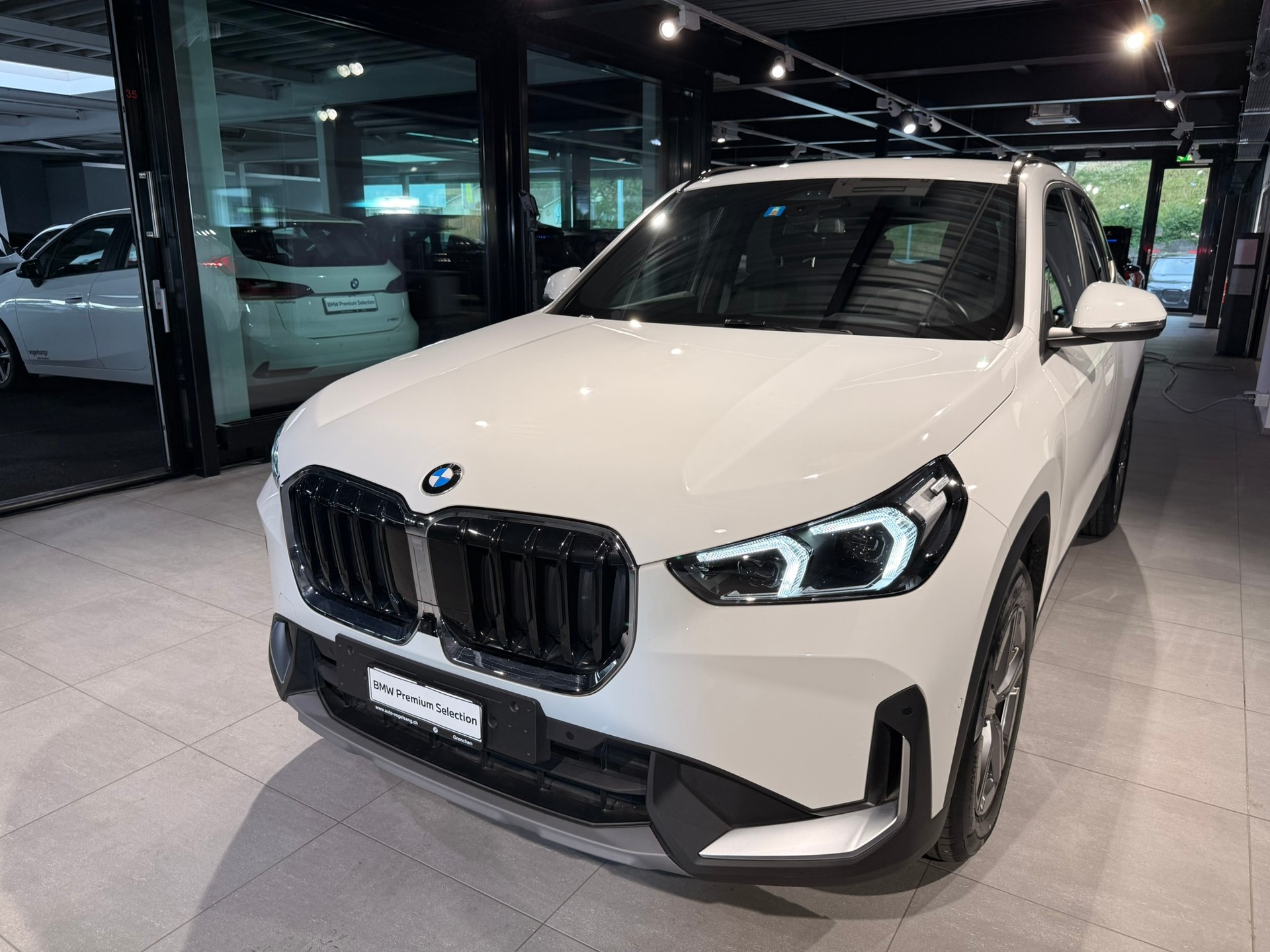 BMW X1 sDrive 18i-image-3