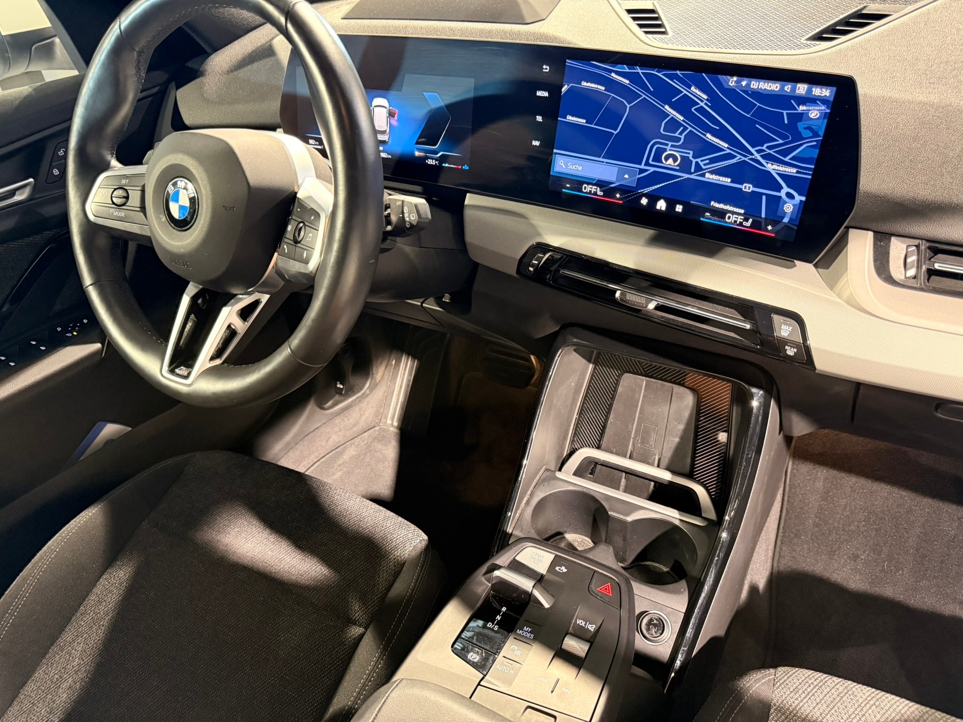 BMW X1 sDrive 18i-image-28