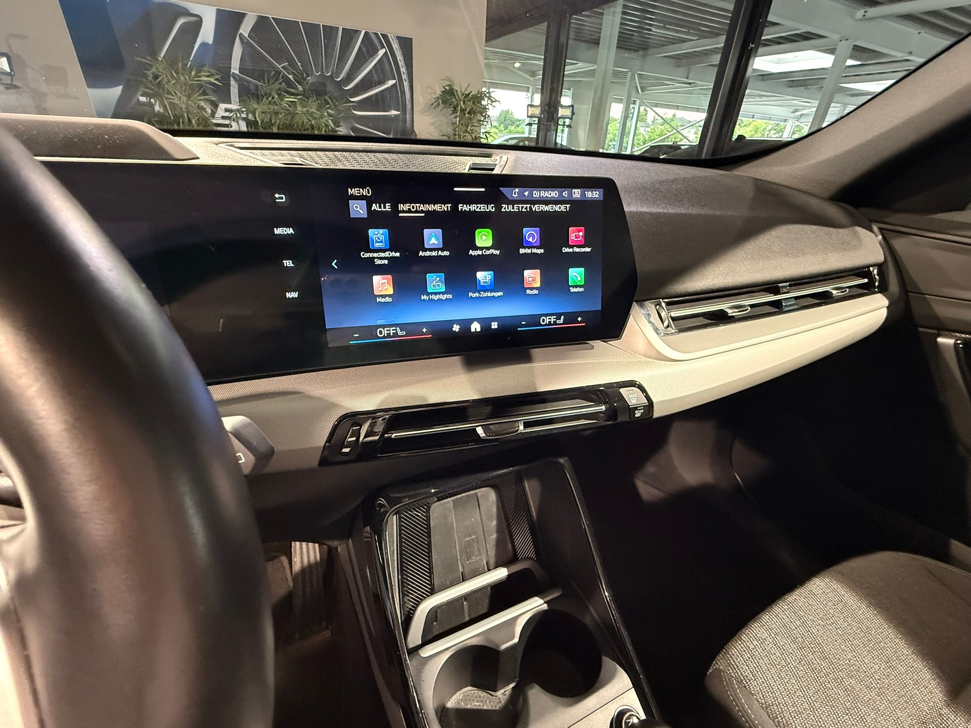 BMW X1 sDrive 18i-image-26
