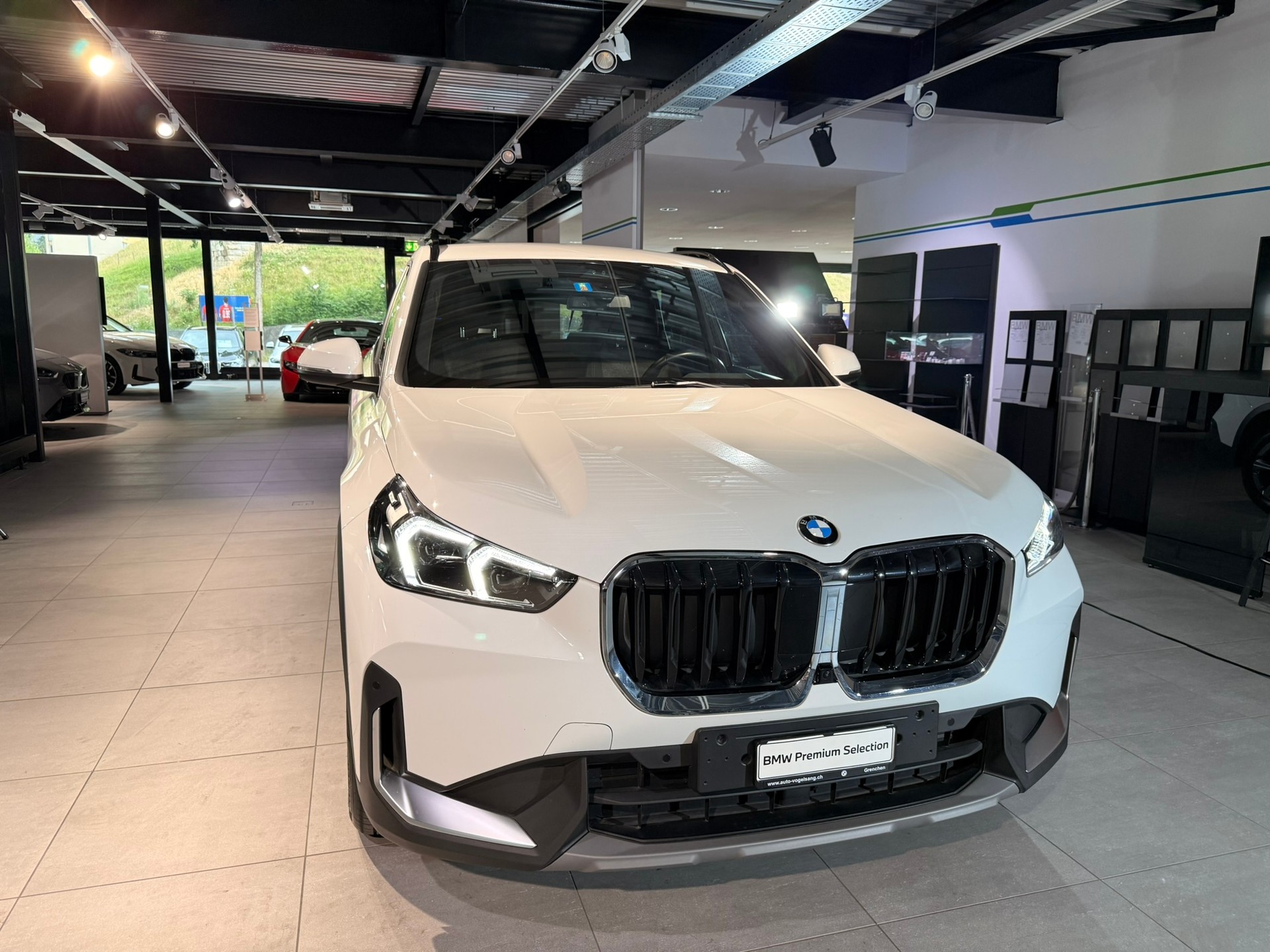 BMW X1 sDrive 18i-image-8