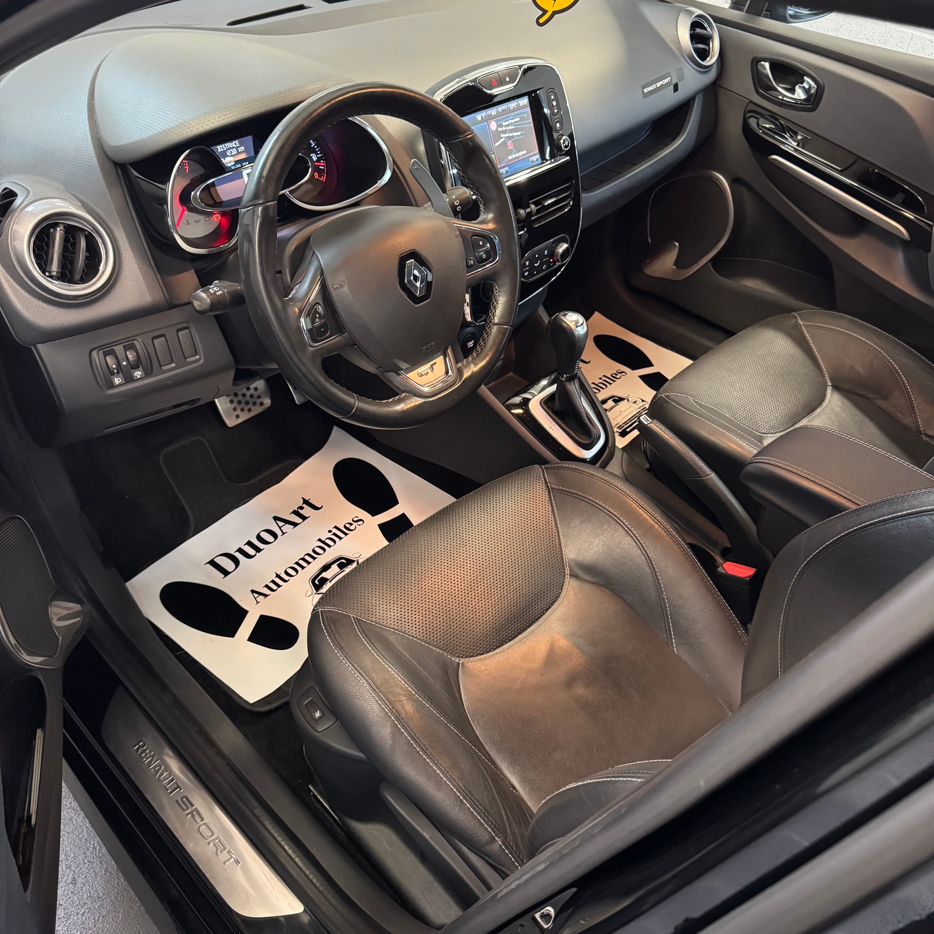 RENAULT Clio 1.2 16V T GT EDC-image-4