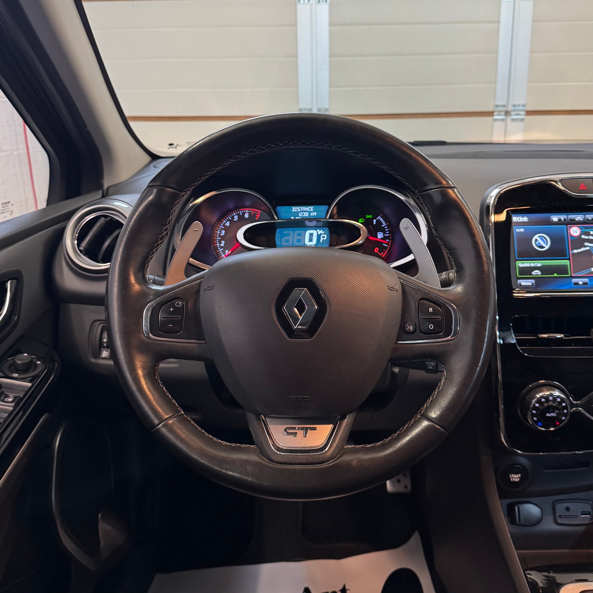 RENAULT Clio 1.2 16V T GT EDC-image-8