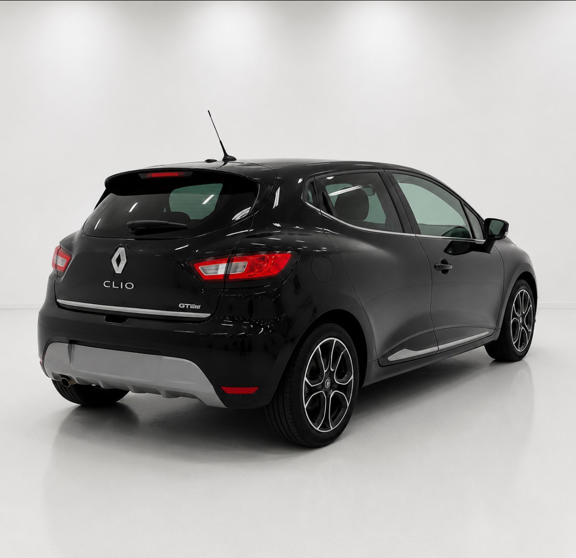 RENAULT Clio 1.2 16V T GT EDC-image-3