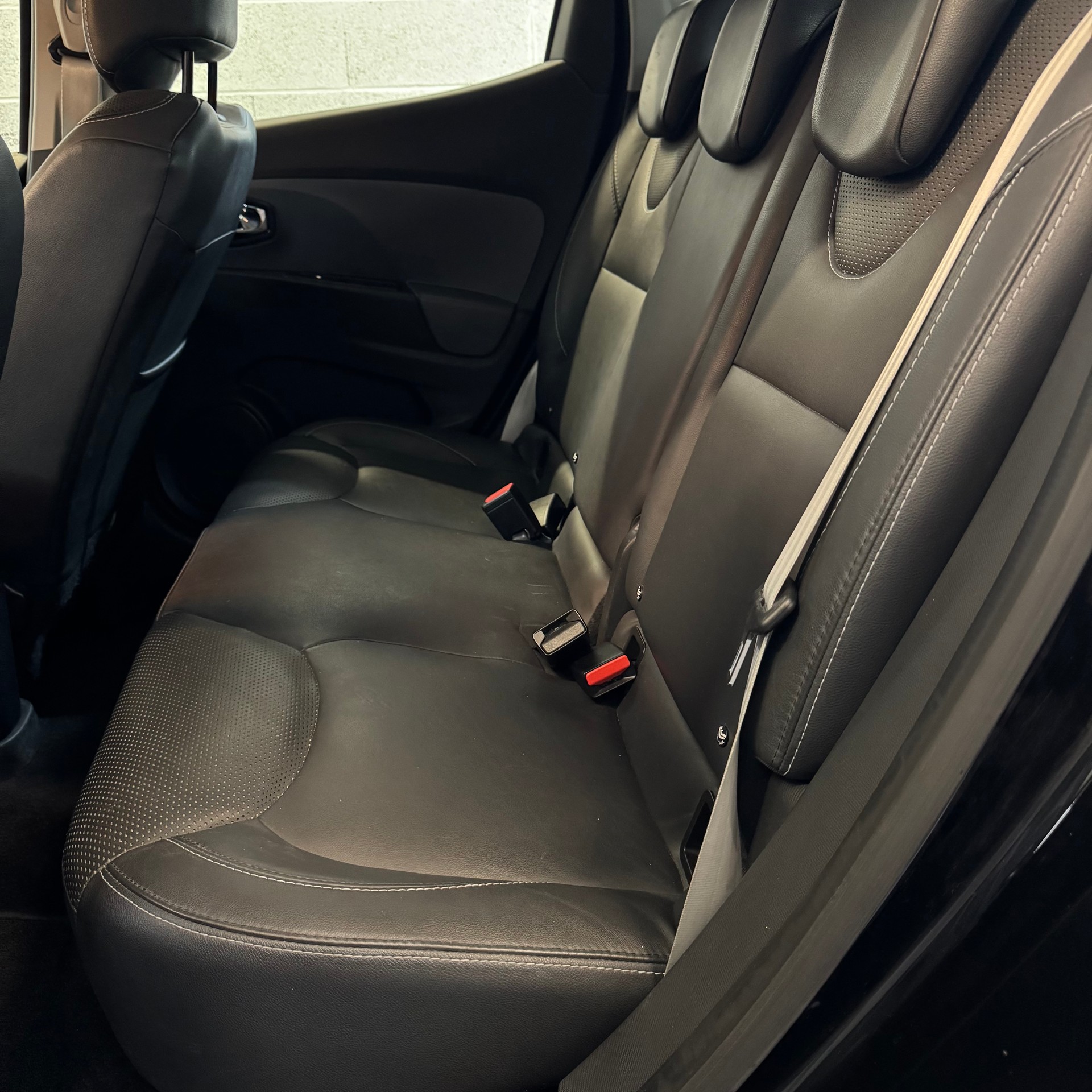 RENAULT Clio 1.2 16V T GT EDC-image-6