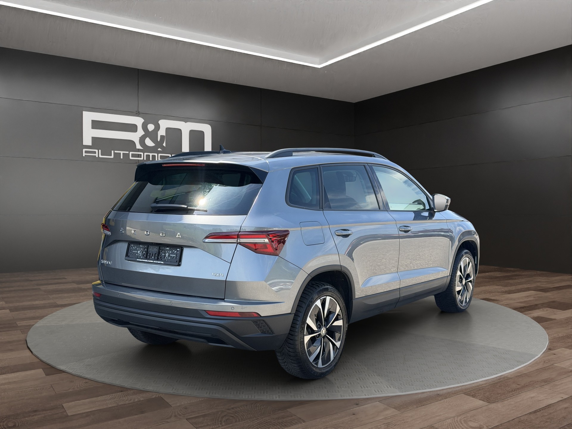 SKODA Karoq 2.0 TDI CR Style 4x4 DSG-image-4