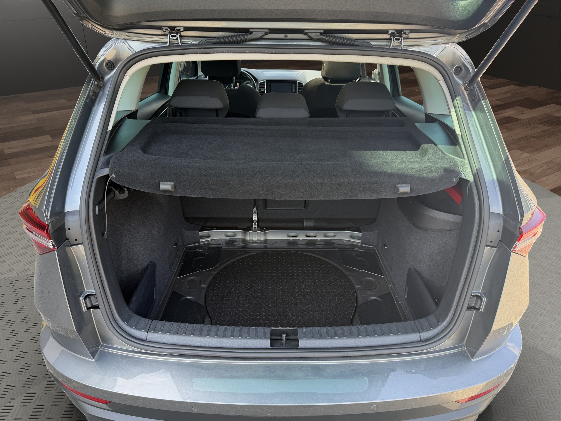 SKODA Karoq 2.0 TDI CR Style 4x4 DSG-image-6