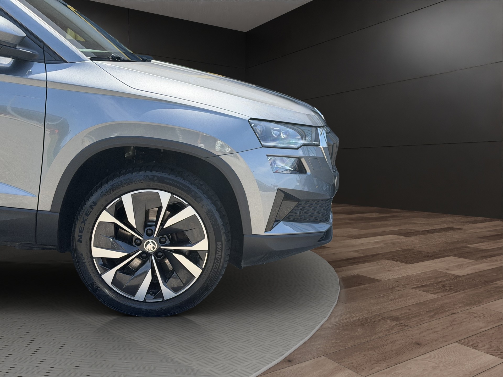 SKODA Karoq 2.0 TDI CR Style 4x4 DSG-image-2