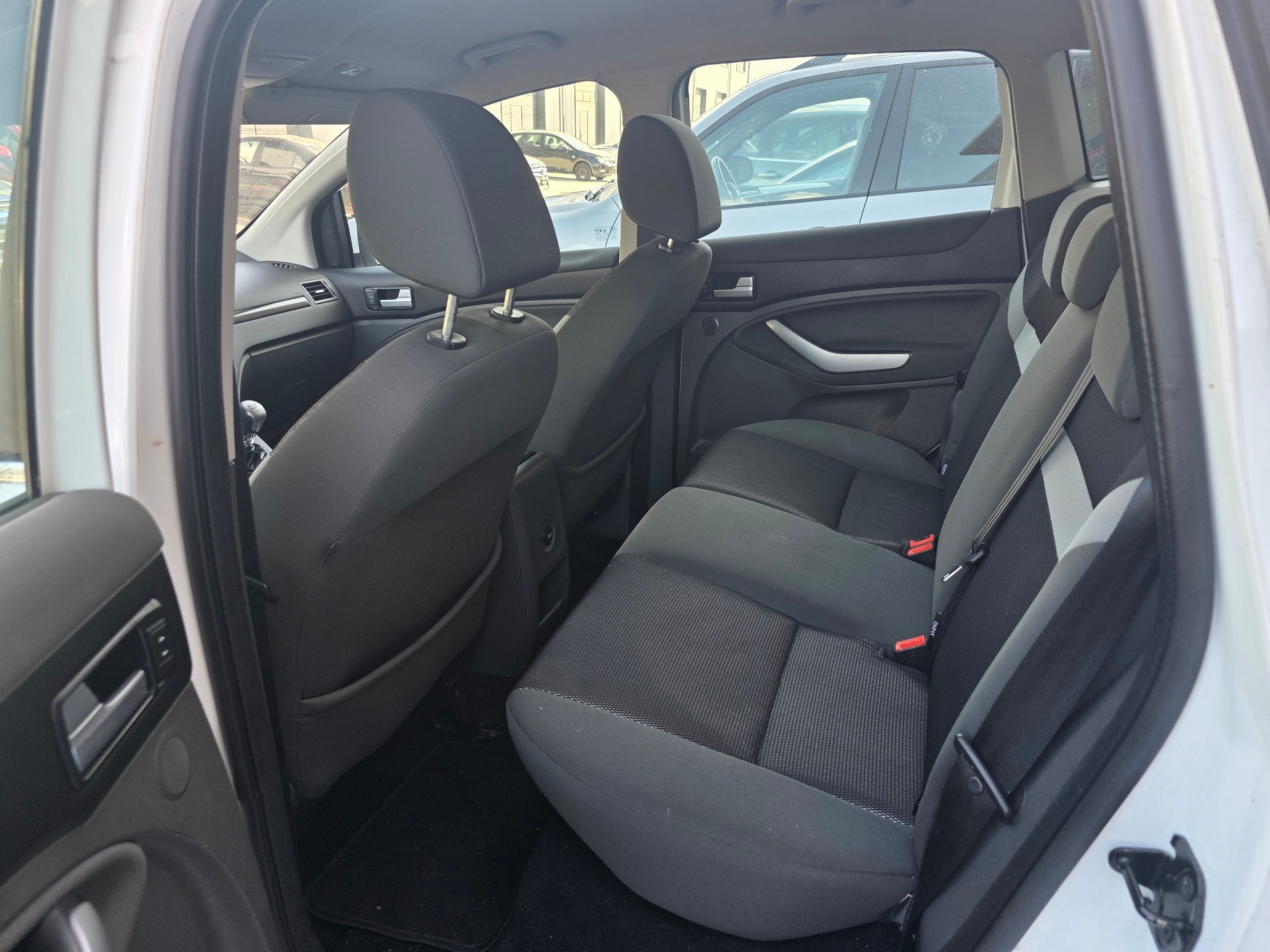 FORD Kuga 2.0 TDCi Carving 4WD-image-9