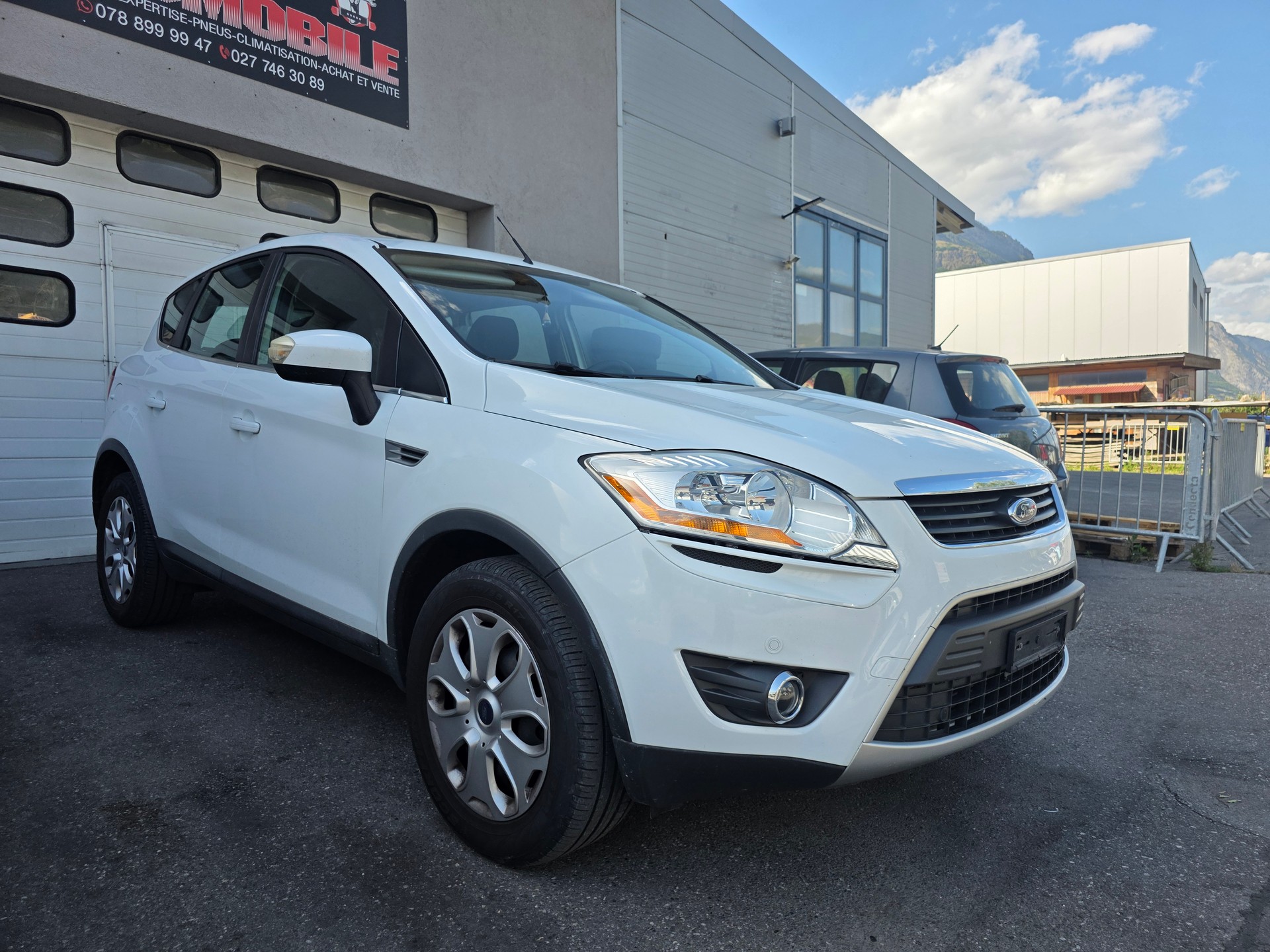 FORD Kuga 2.0 TDCi Carving 4WD-image-4