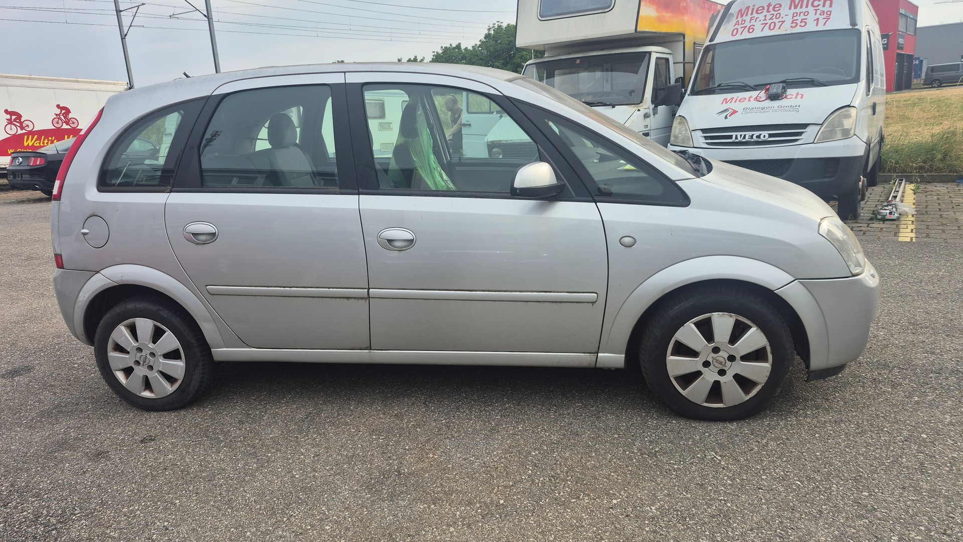 OPEL Meriva 1.6i 16V Essentia-image-3