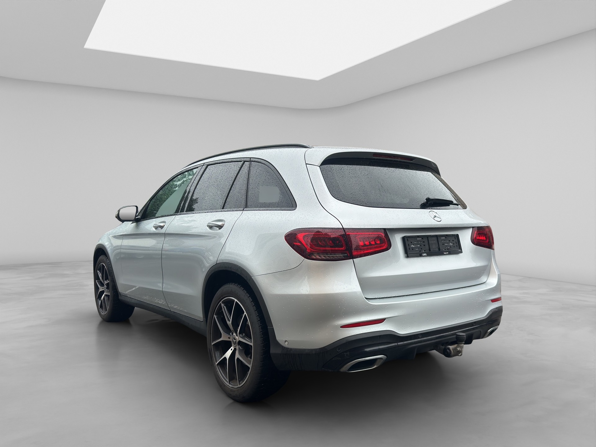 MERCEDES-BENZ GLC 220 d AMG Line 4Matic 9G-Tronic-image-3
