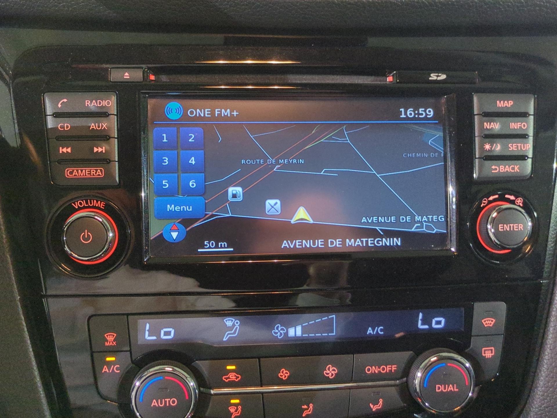 NISSAN Qashqai 1.6 dCi tekna Xtronic CVT-image-19