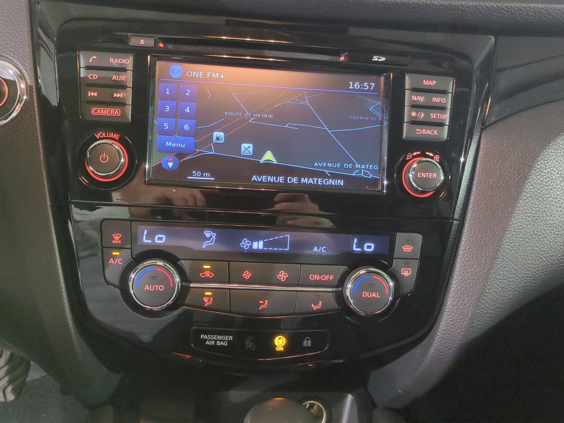 NISSAN Qashqai 1.6 dCi tekna Xtronic CVT-image-11
