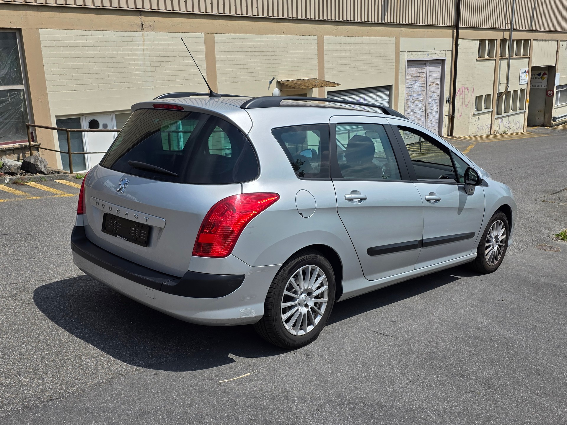 PEUGEOT 308 SW 1.6 HDI Sport-image-4