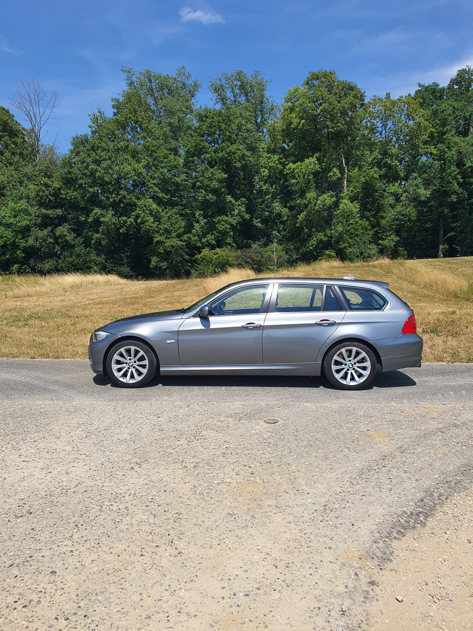 BMW 325i xDrive Touring Steptronic-image-3