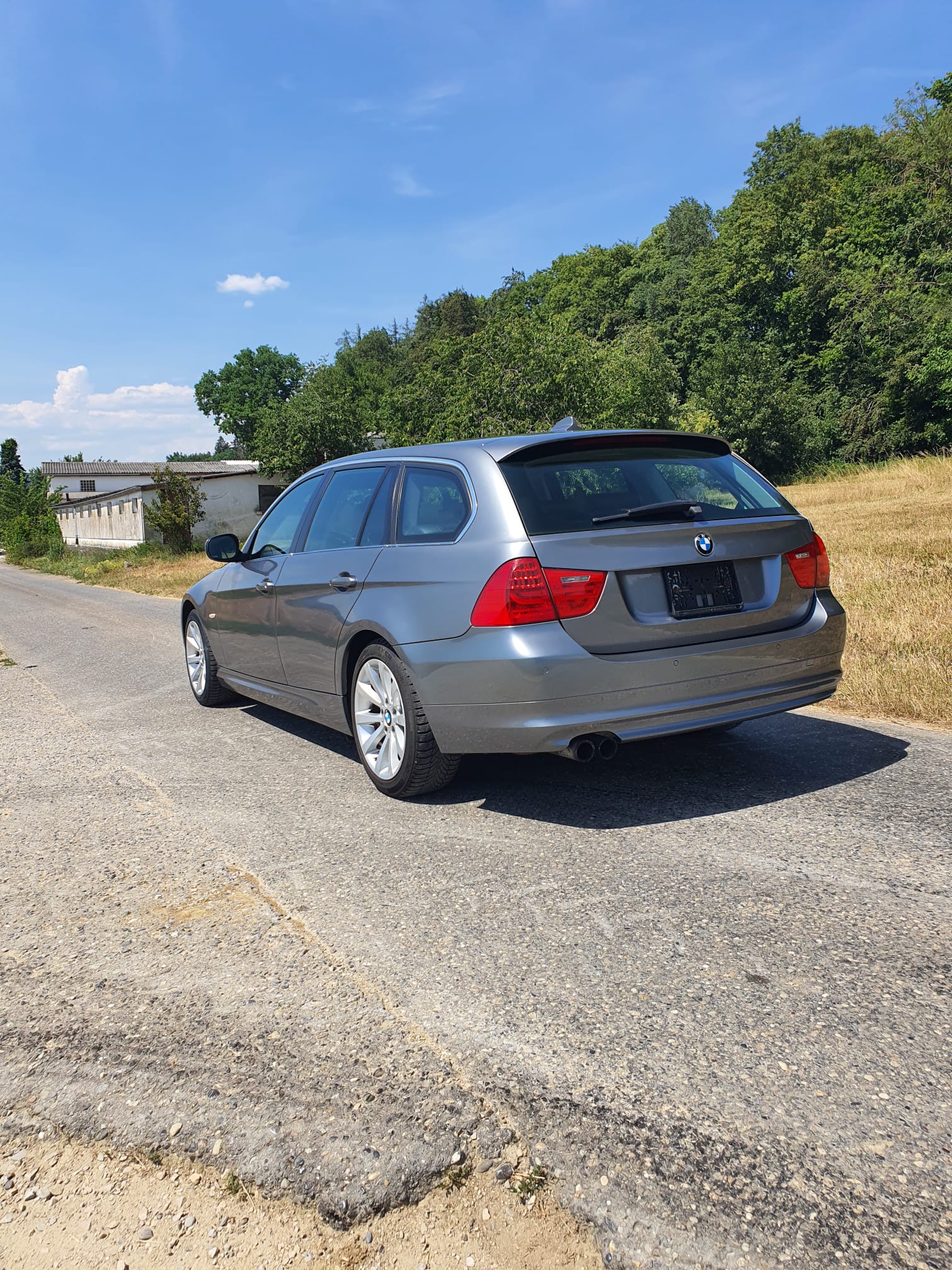 BMW 325i xDrive Touring Steptronic-image-4