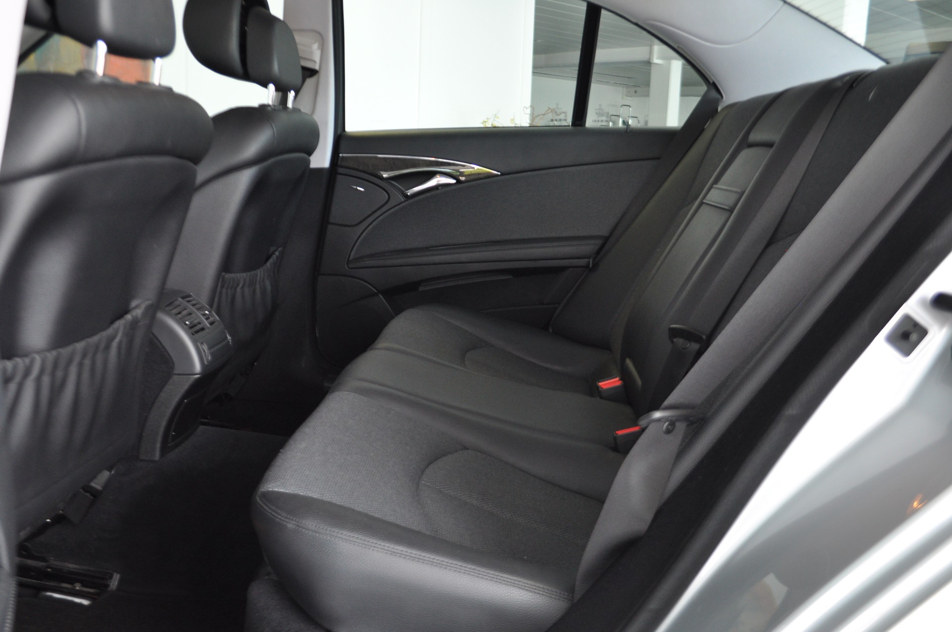 MERCEDES-BENZ E 280 Avantgarde 4Matic Automatic-image-6