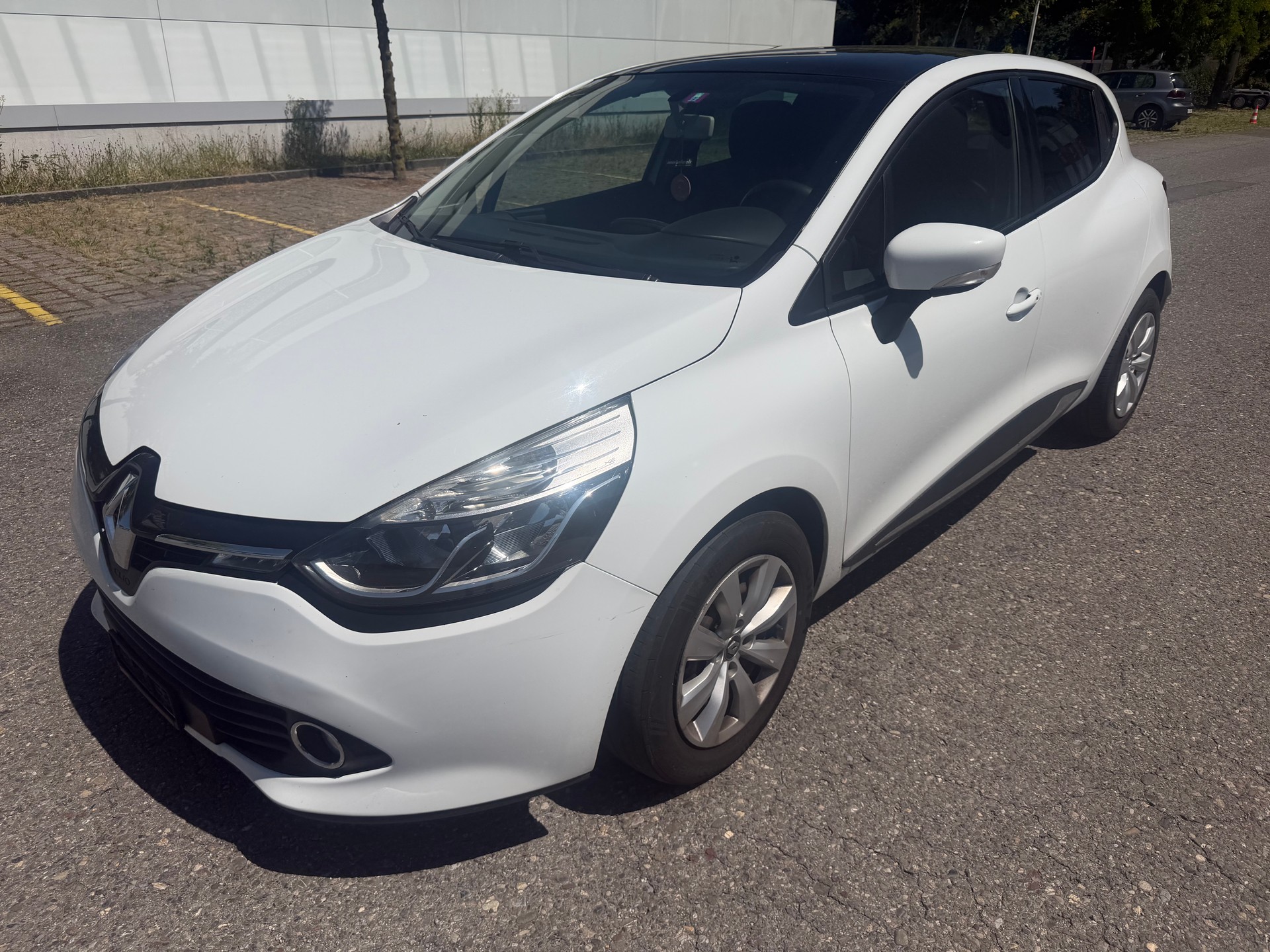 RENAULT Clio 0.9 12V Dynamique-image-1