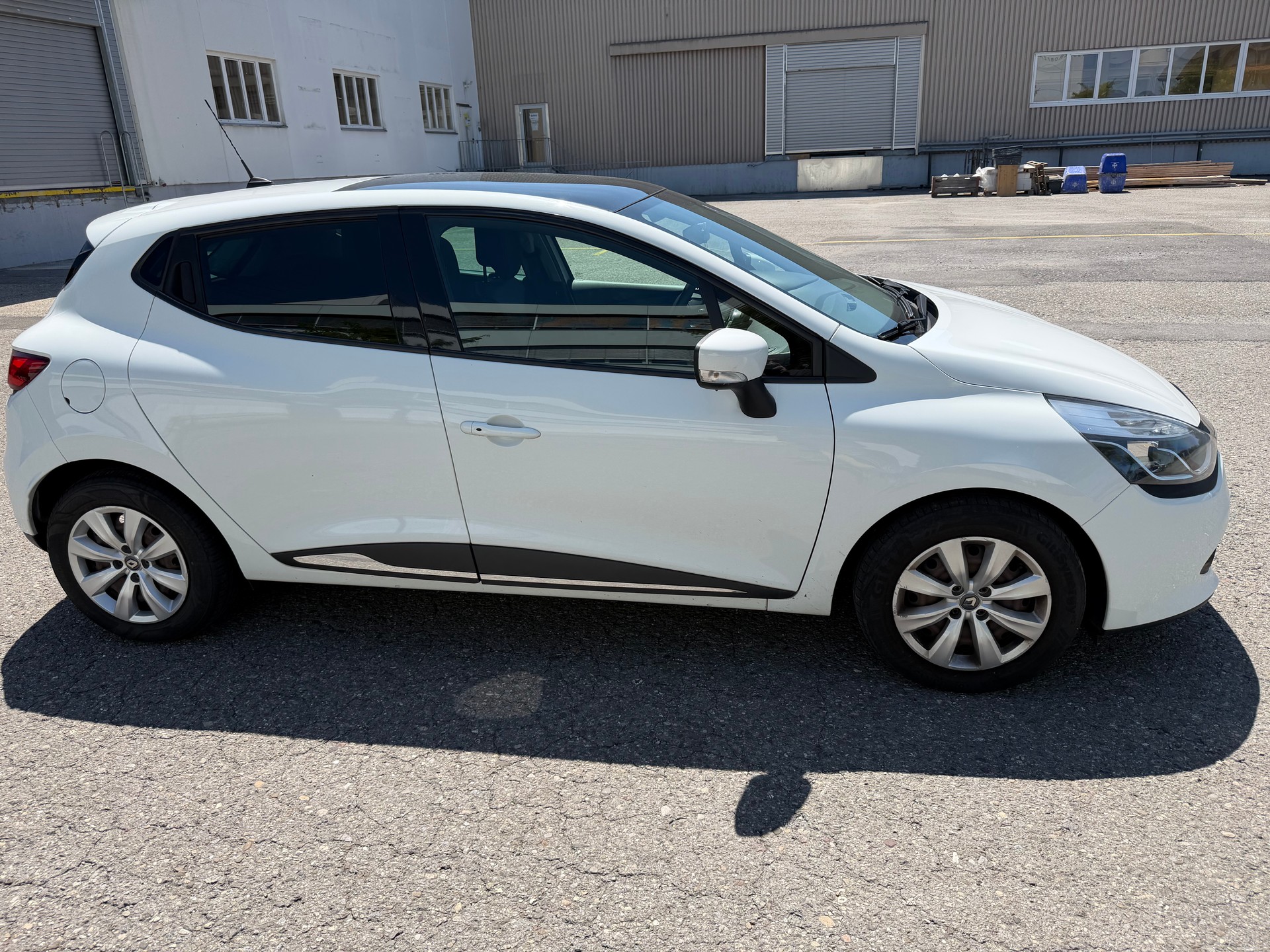 RENAULT Clio 0.9 12V Dynamique-image-3