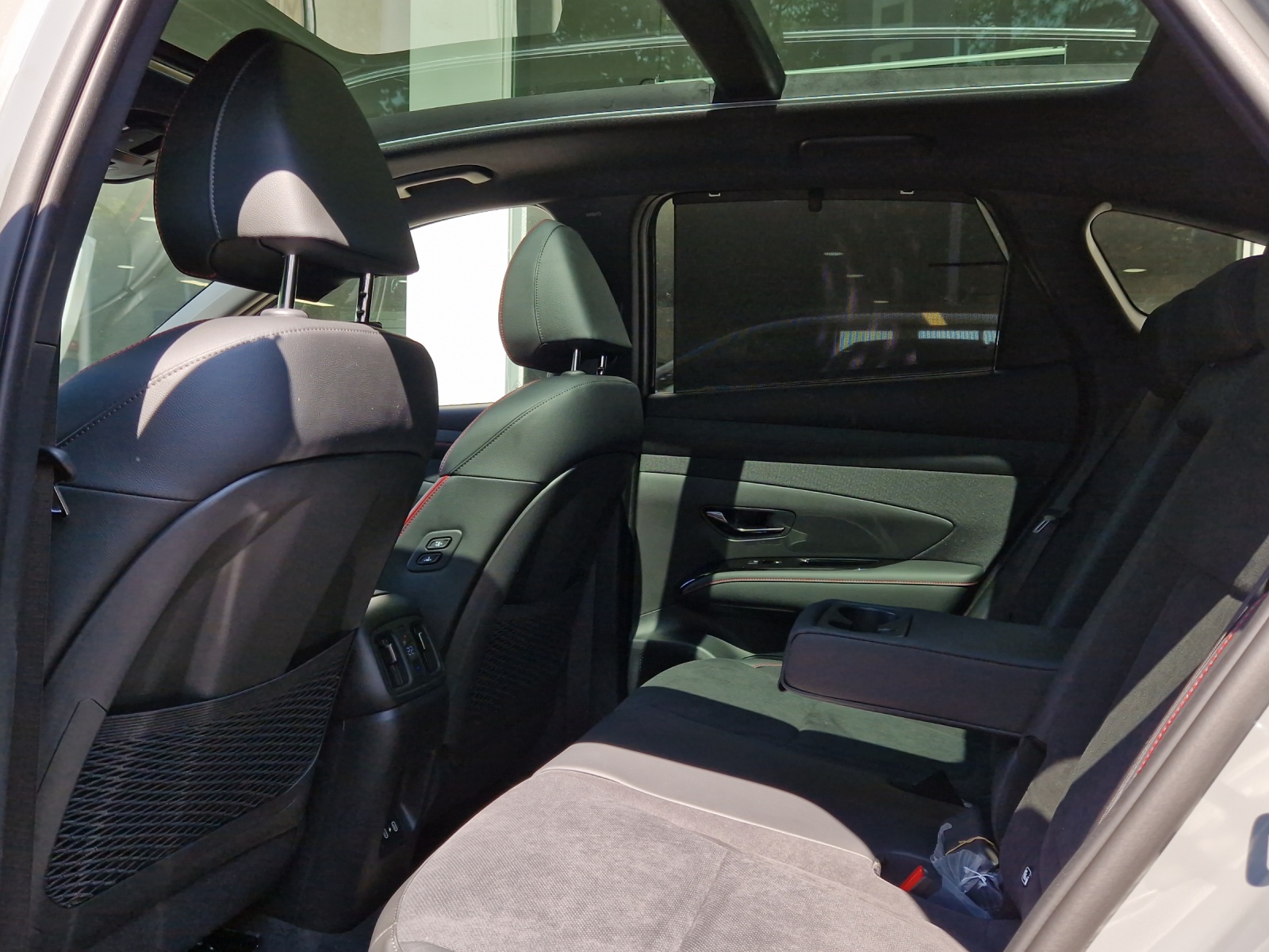 HYUNDAI Tucson 1.6 T-GDi HEV N-Line 4WD-image-8