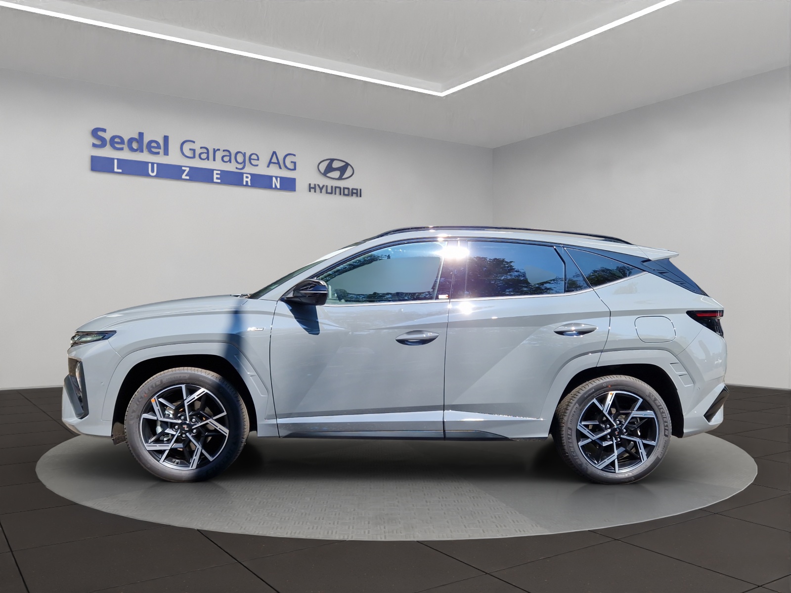 HYUNDAI Tucson 1.6 T-GDi HEV N-Line 4WD-image-2