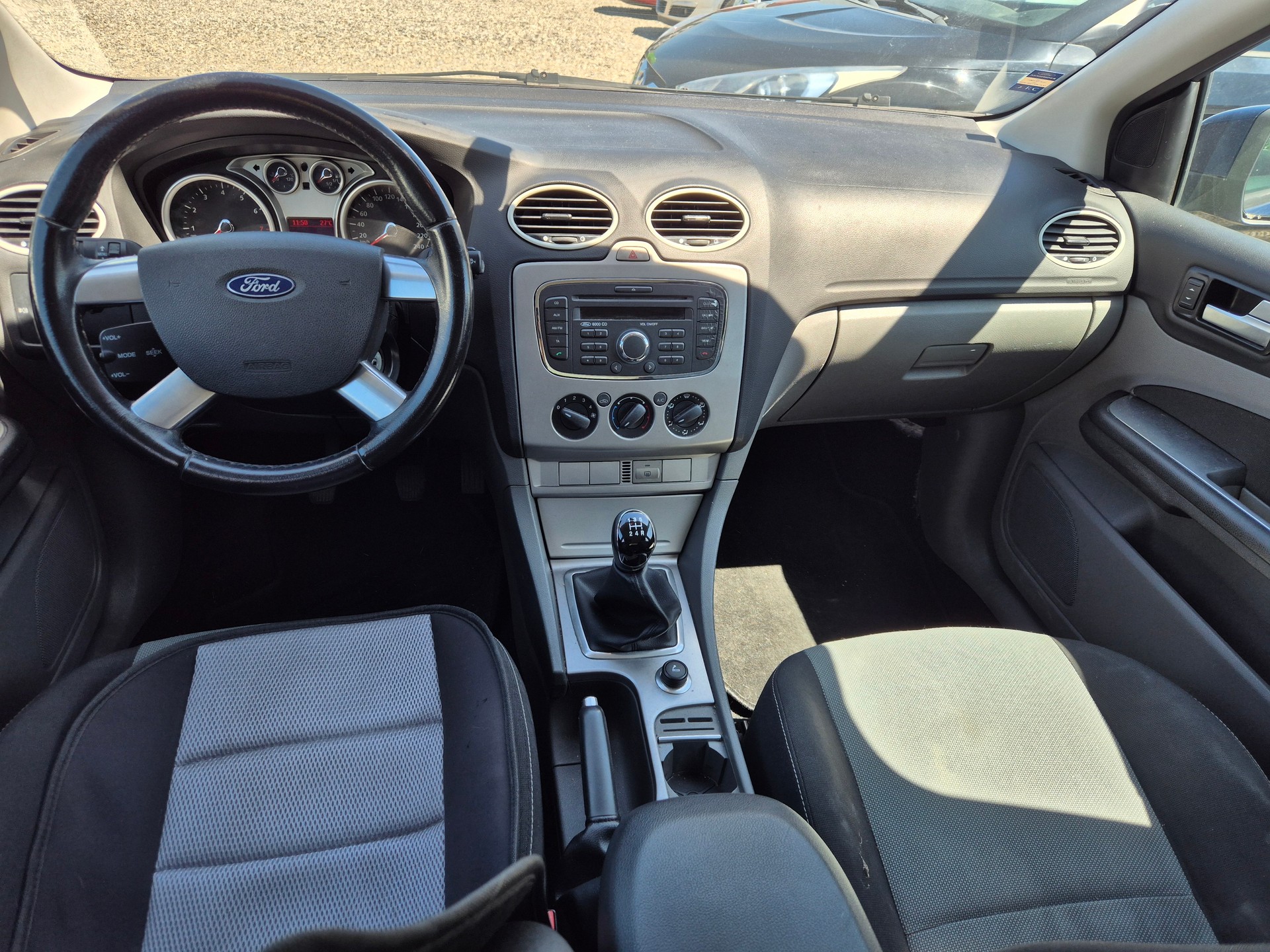 FORD Focus 1.6i VCT Carving-image-6