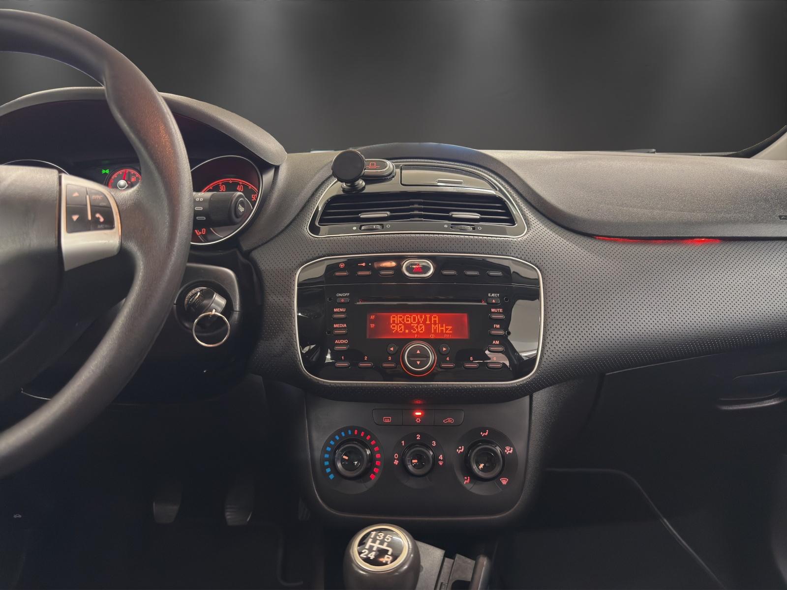 FIAT Punto 1.4 Evo Dynamic-image-10