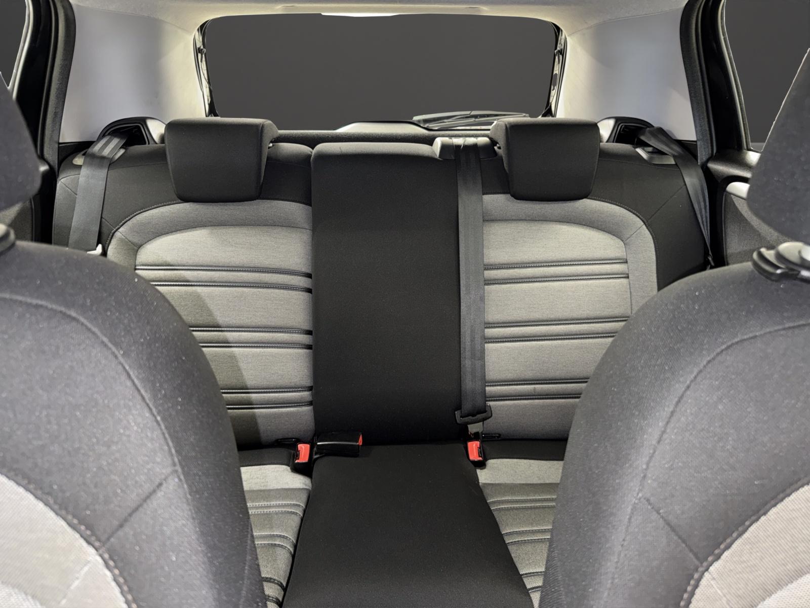 FIAT Punto 1.4 Evo Dynamic-image-9