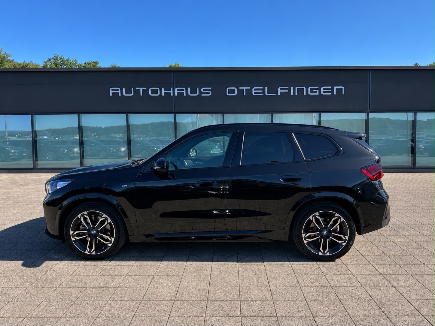 BMW X1 30e xDrive paddles-image-0