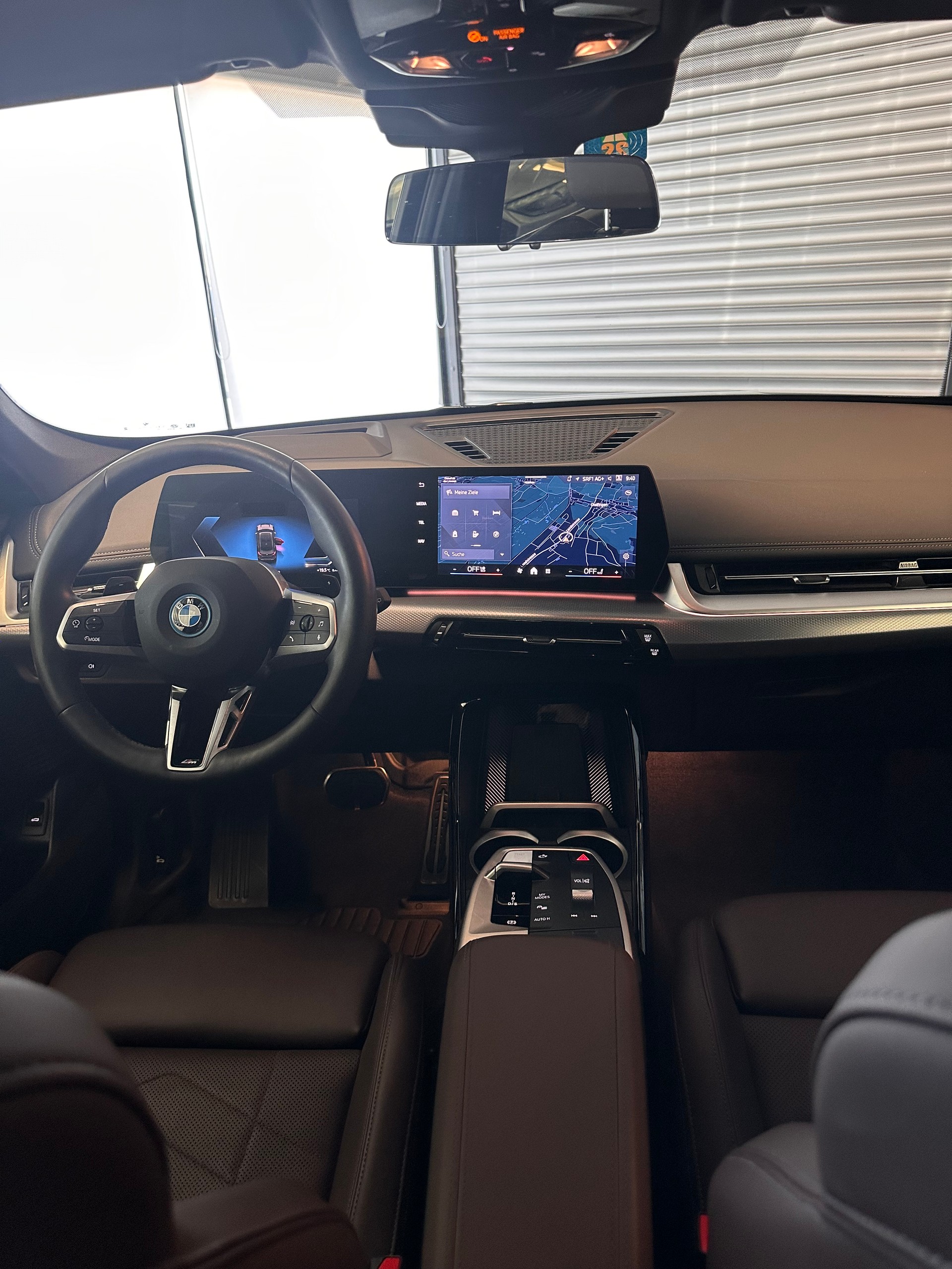 BMW X1 30e xDrive paddles-image-25