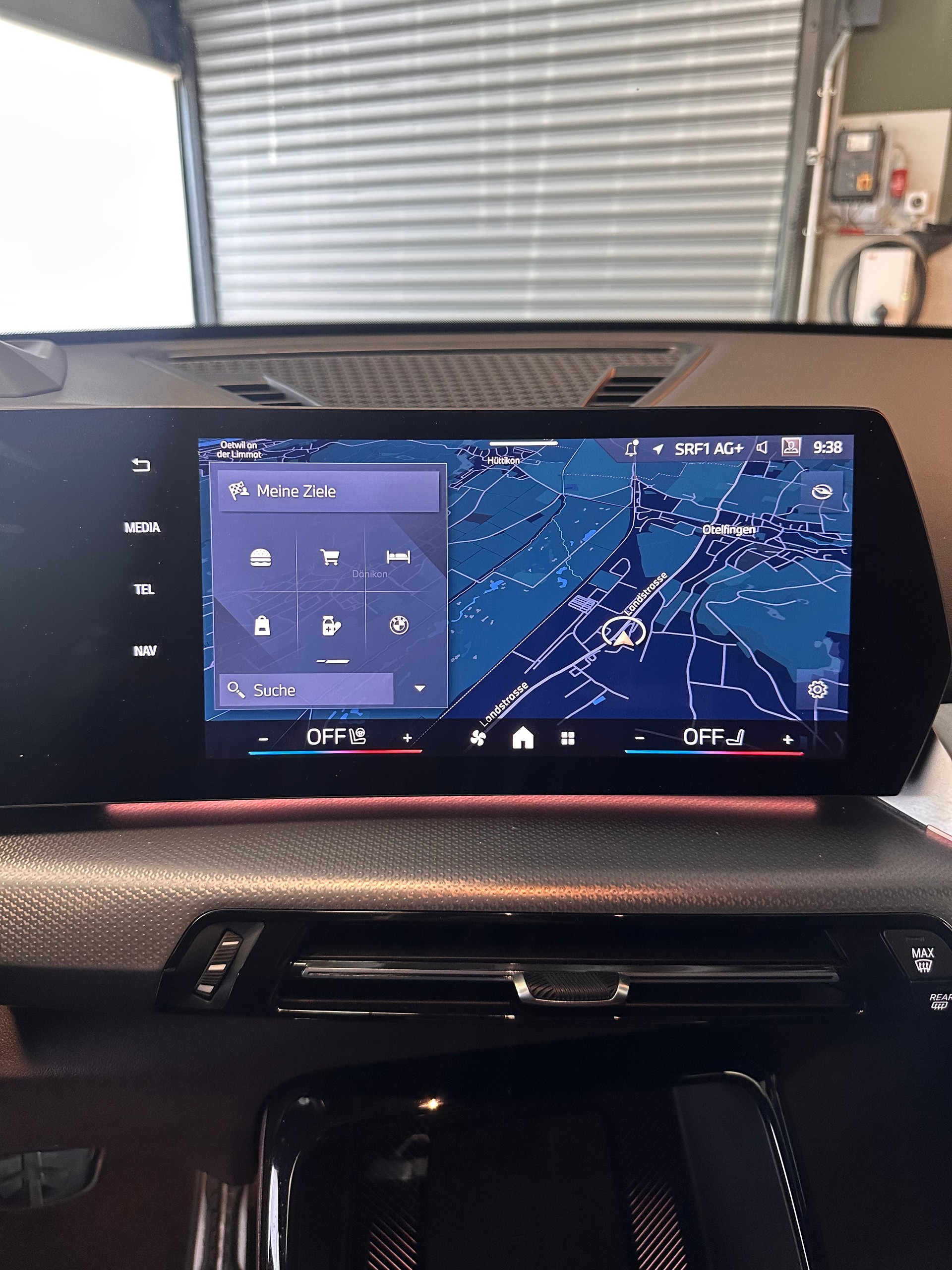 BMW X1 30e xDrive paddles-image-16