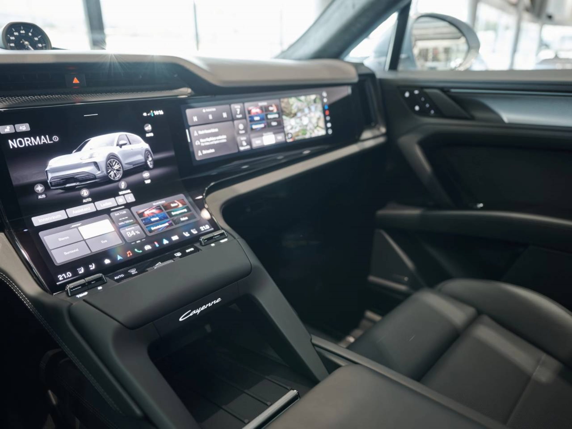 PORSCHE Cayenne S Electric-image-17