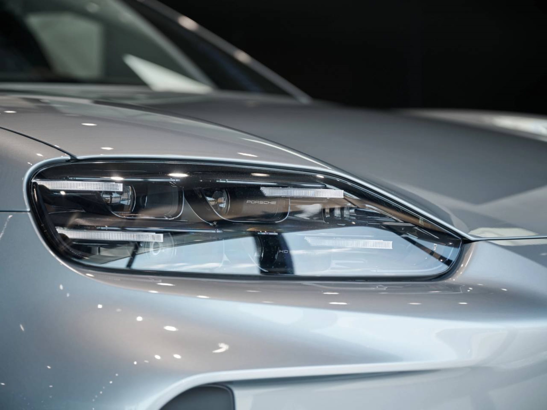 PORSCHE Cayenne S Electric-image-24