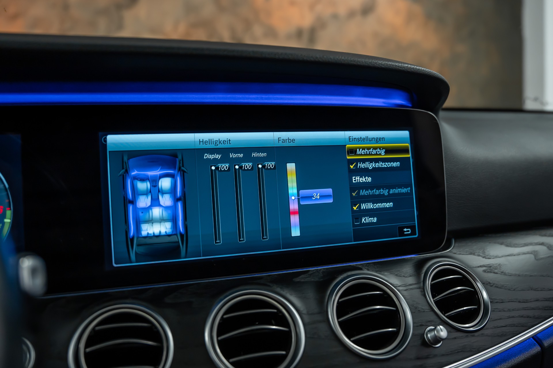 MERCEDES-BENZ E 300 de Avantgarde 9G-Tronic *Panorama*Head-Up*Fahrassist*360°*-image-28