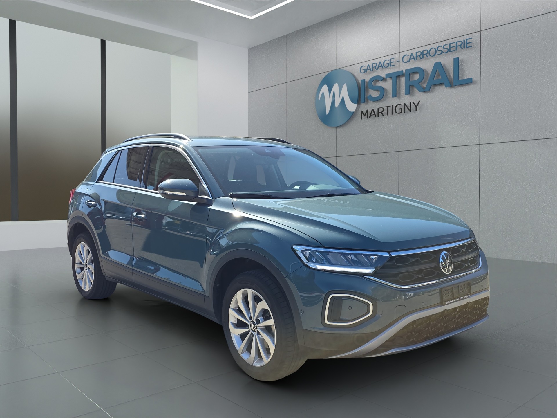 VW T-Roc 1.5 TSI Life United DSG-image-6